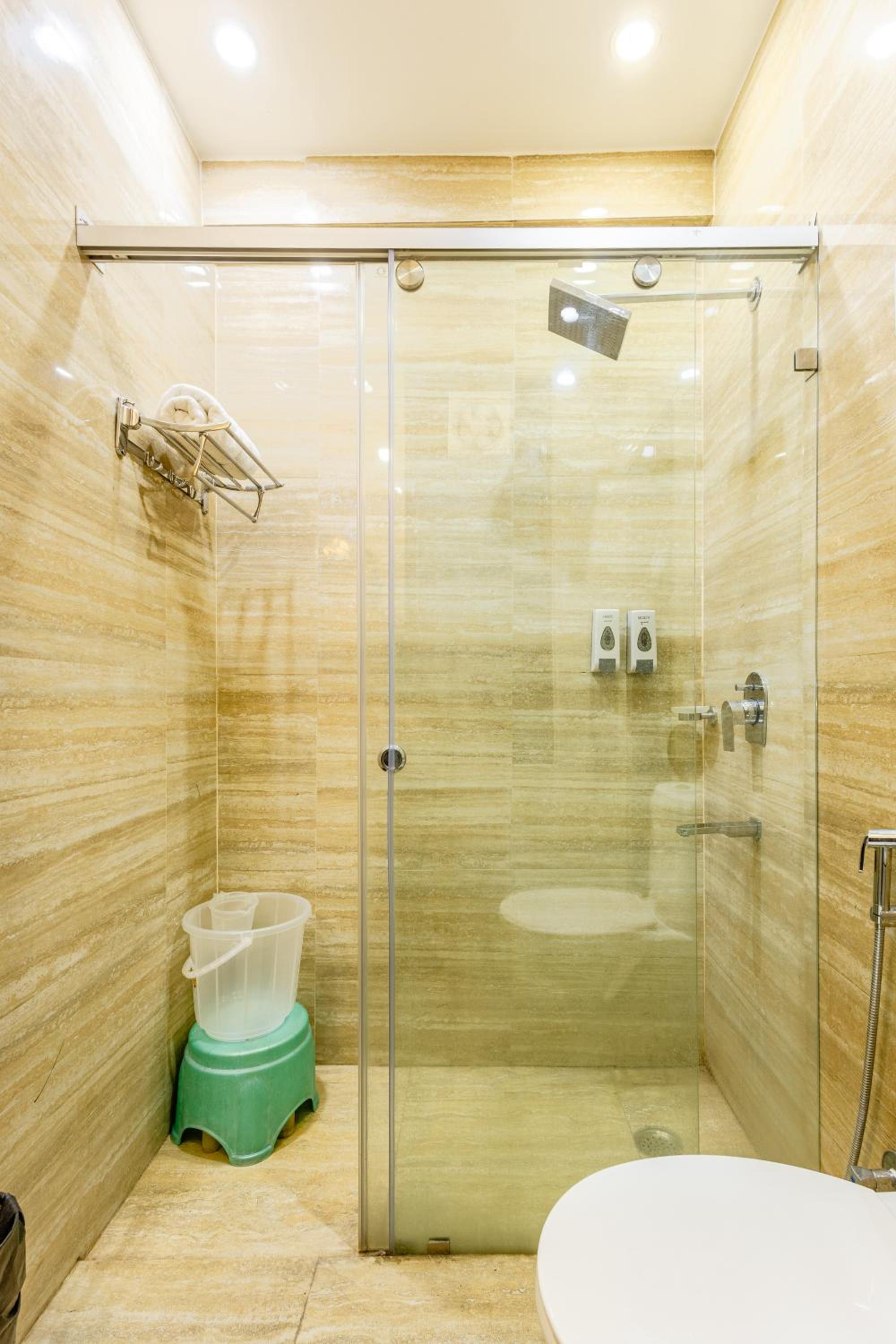 Superior King Room - Photo 10