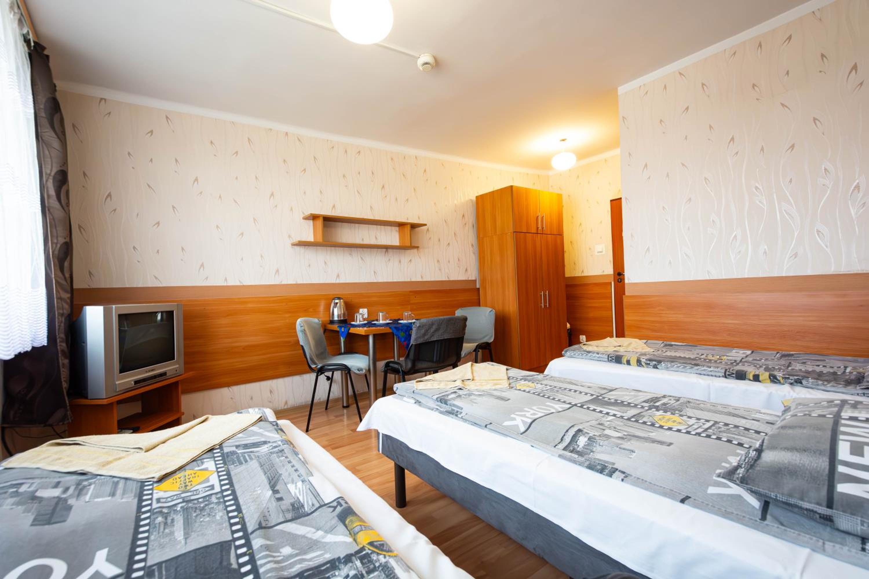 Triple Room with Bathroom photo 3
