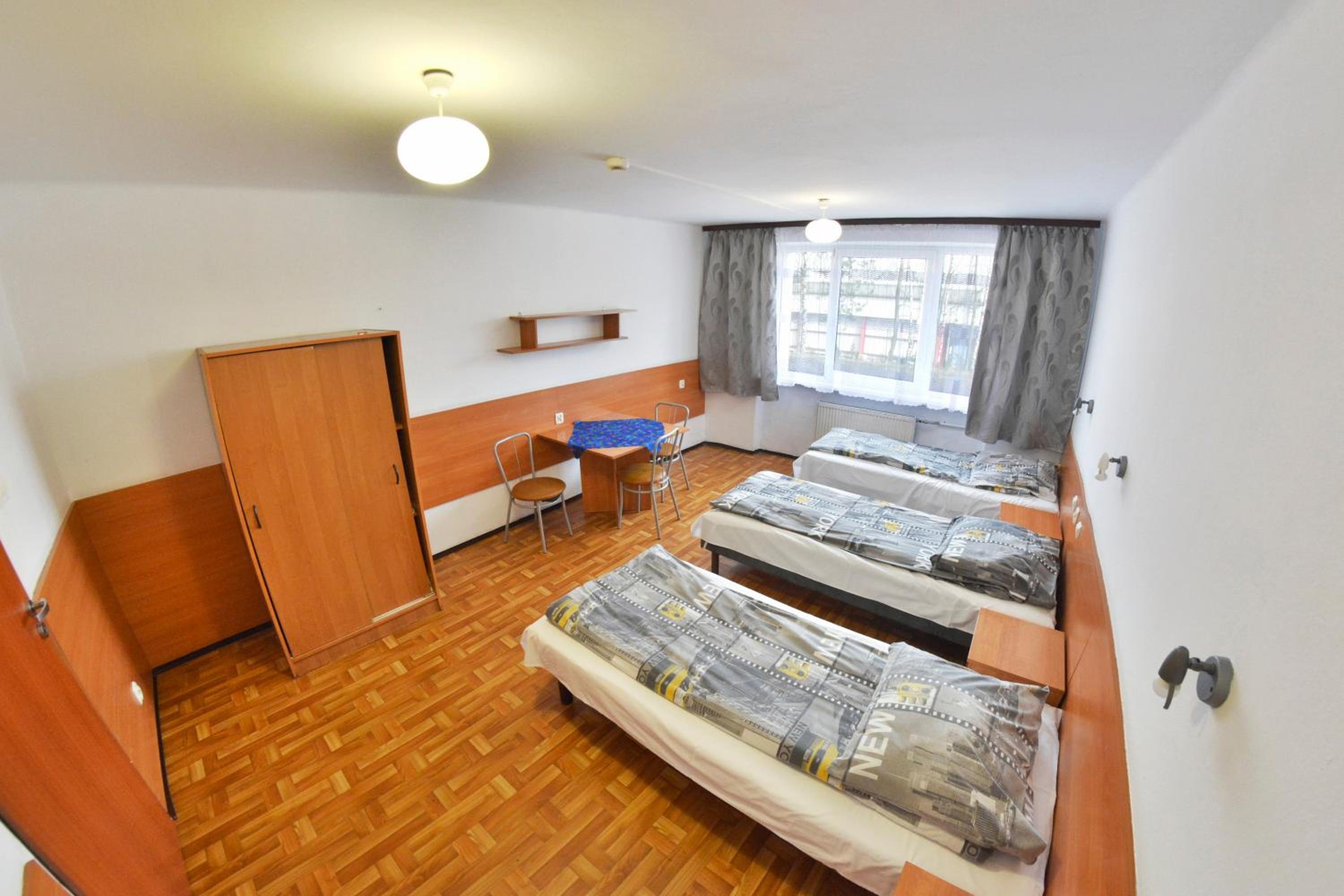 Basic Triple Room with Shared Bathroom photo 1