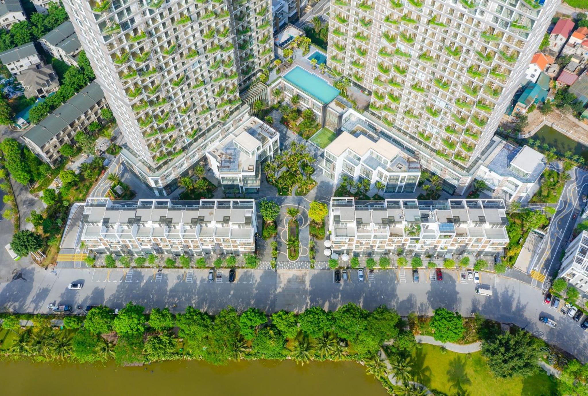Two-Bedroom Apartment with Lake View photo 2