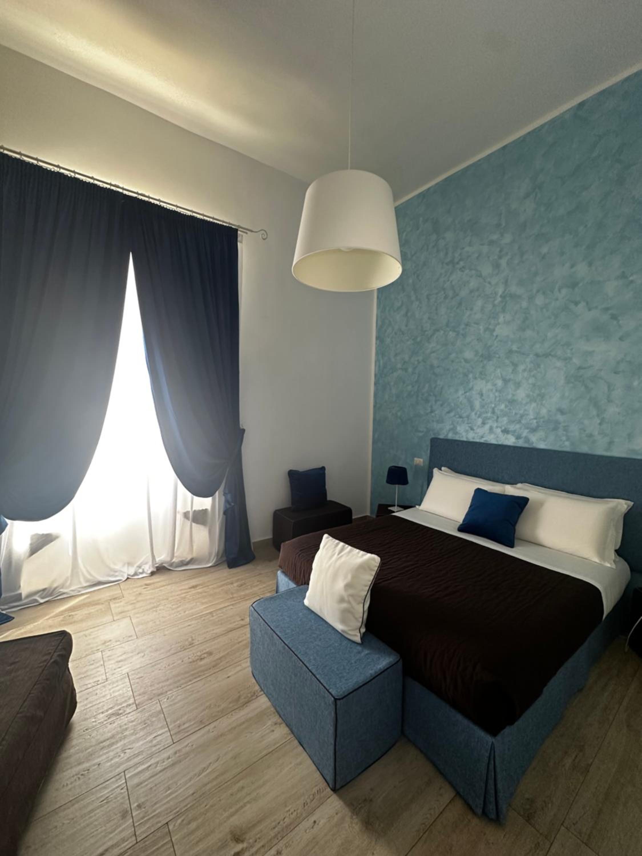 Double Room with Private Bathroom - Photo 8