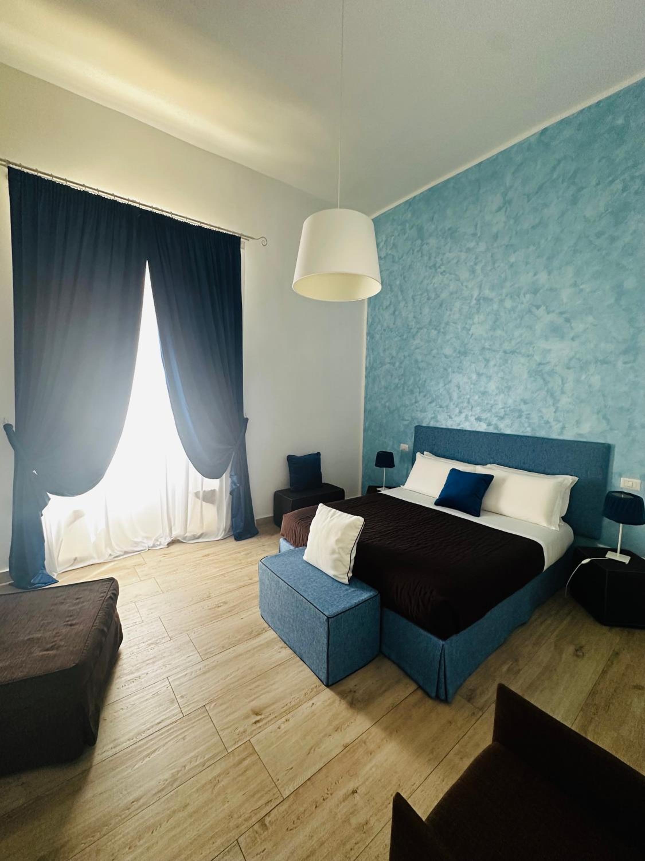 Double Room with Private Bathroom - Photo 3