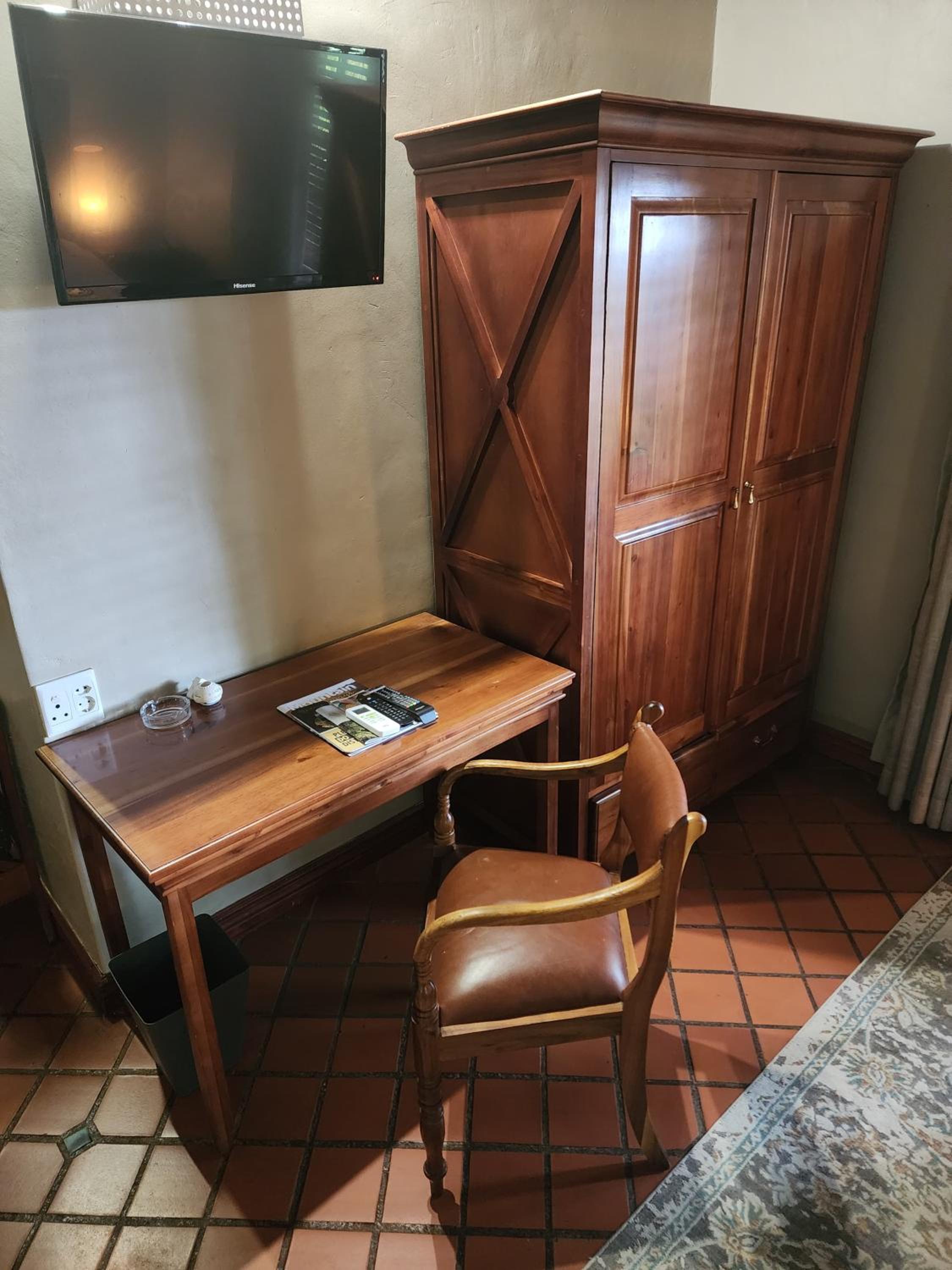 Double or Twin Room photo 3