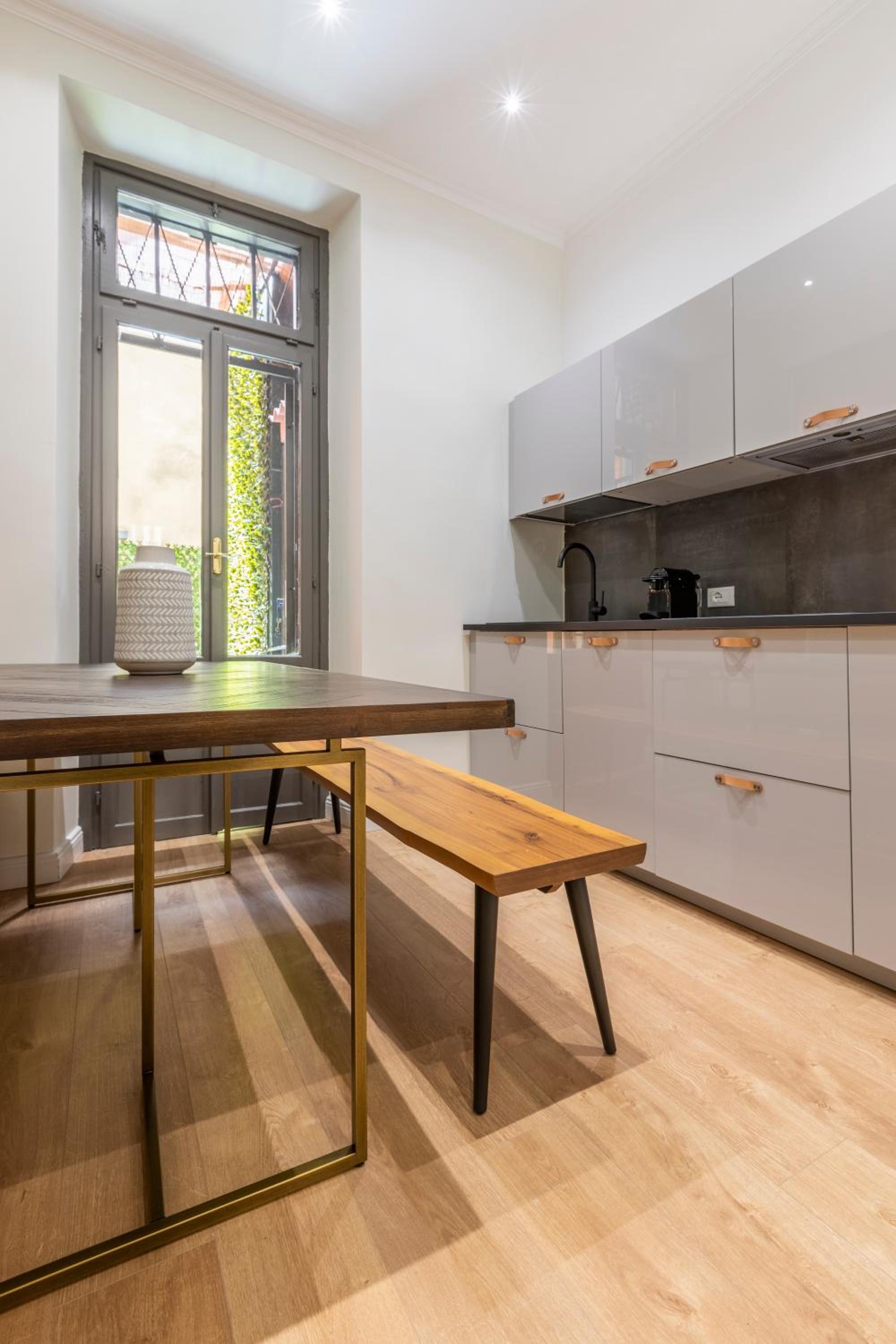 Apartment with Terrace photo 2