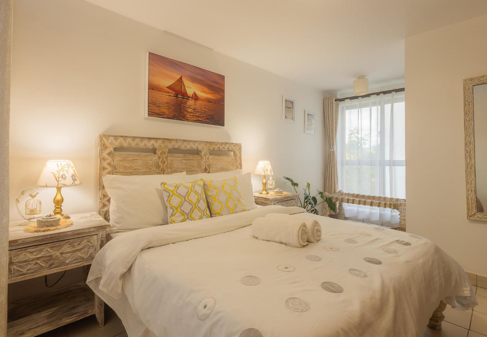 One-Bedroom Apartment - Photo 7