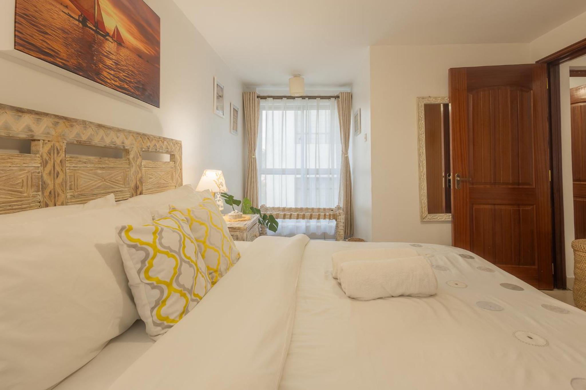 One-Bedroom Apartment - Photo 8