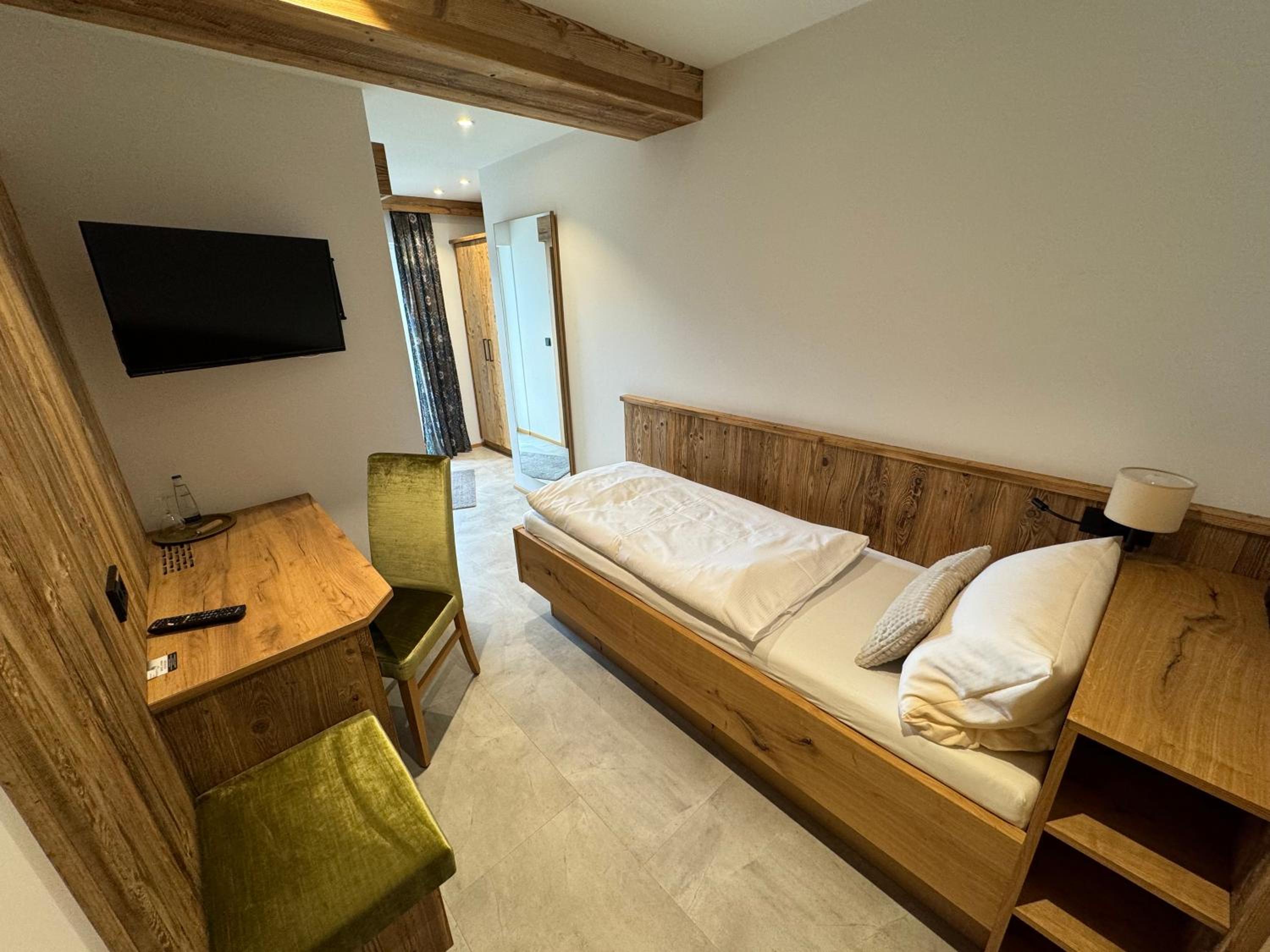 Single Room with Bathroom