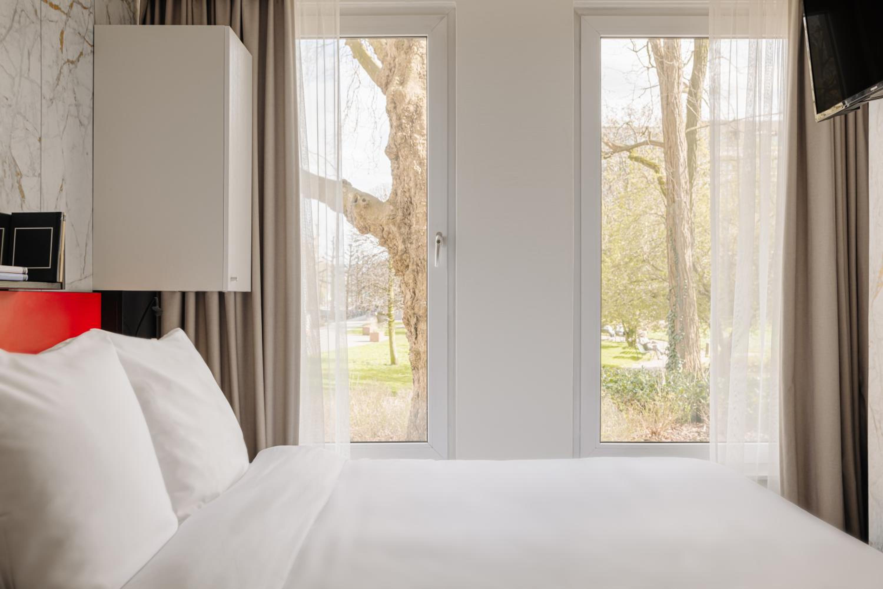 Small Room 1 Double Bed