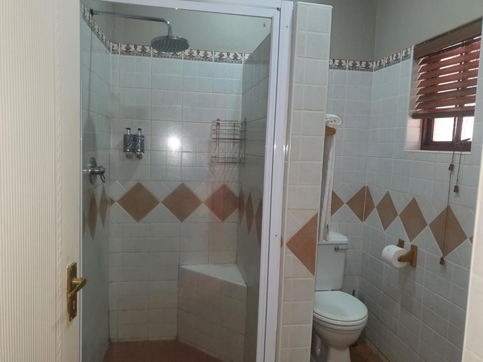 Double or Twin Room - Photo 4