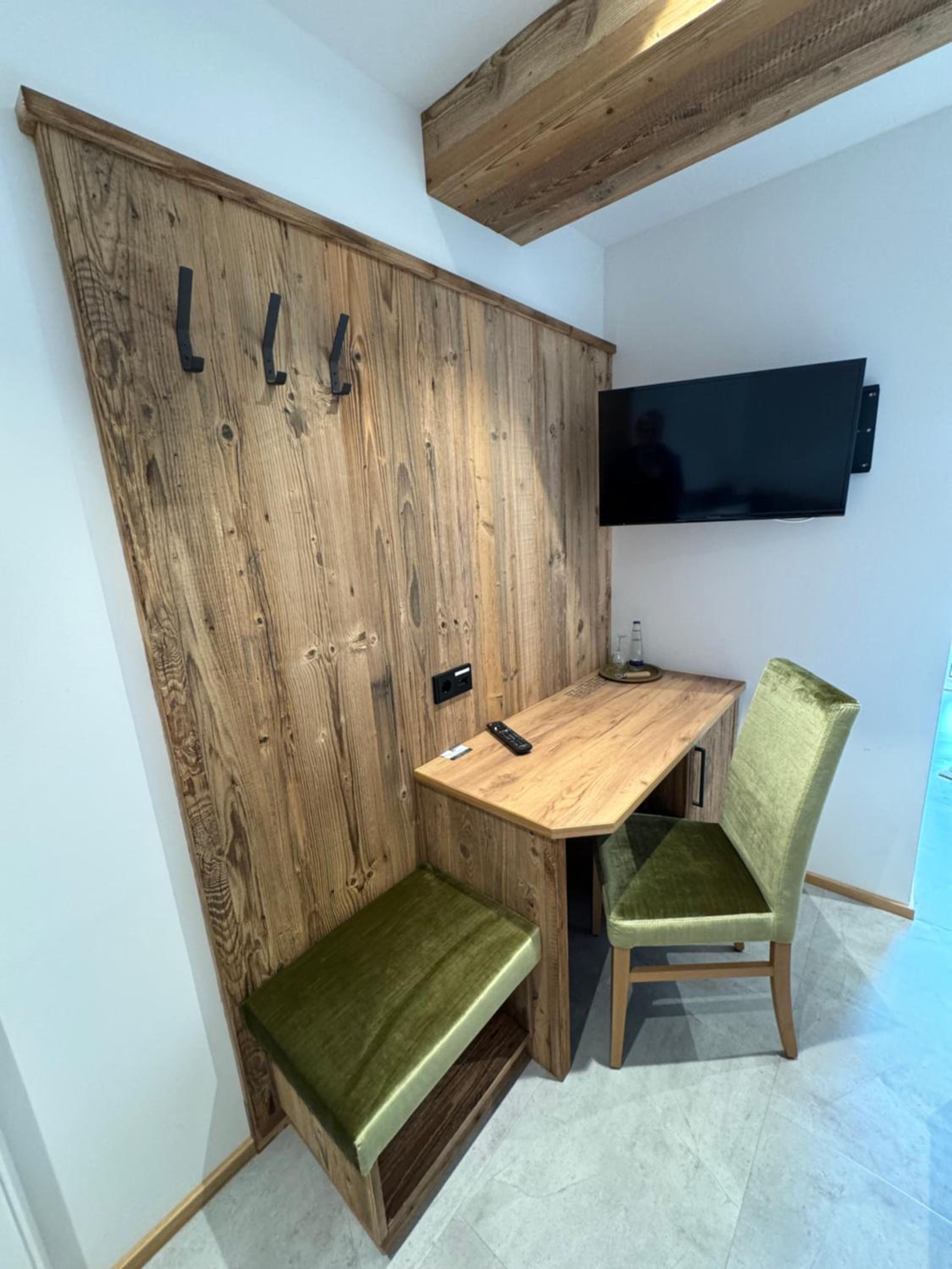 Single Room with Bathroom photo 3