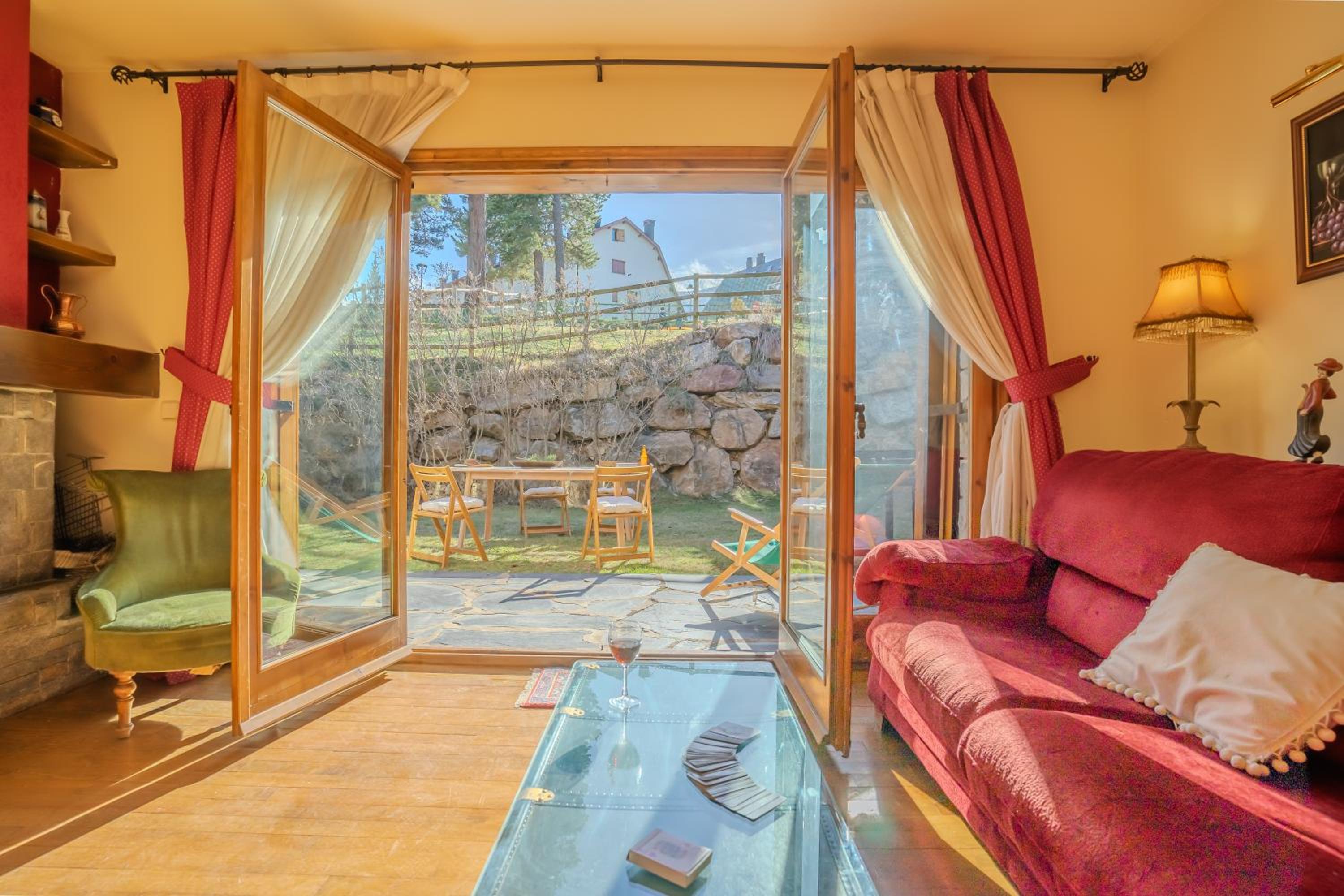Four-Bedroom House photo 2