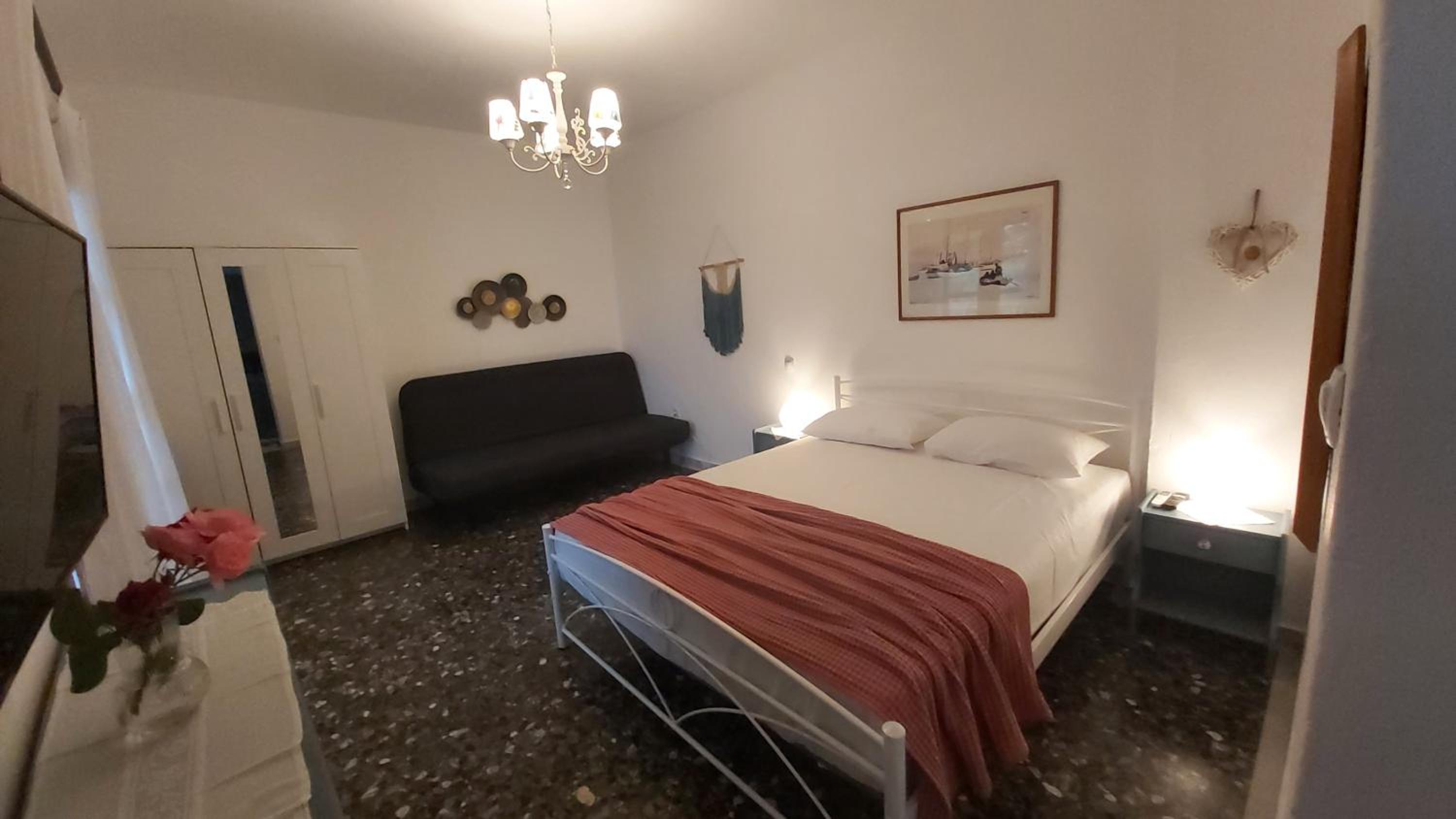 Studio Apartment photo 1