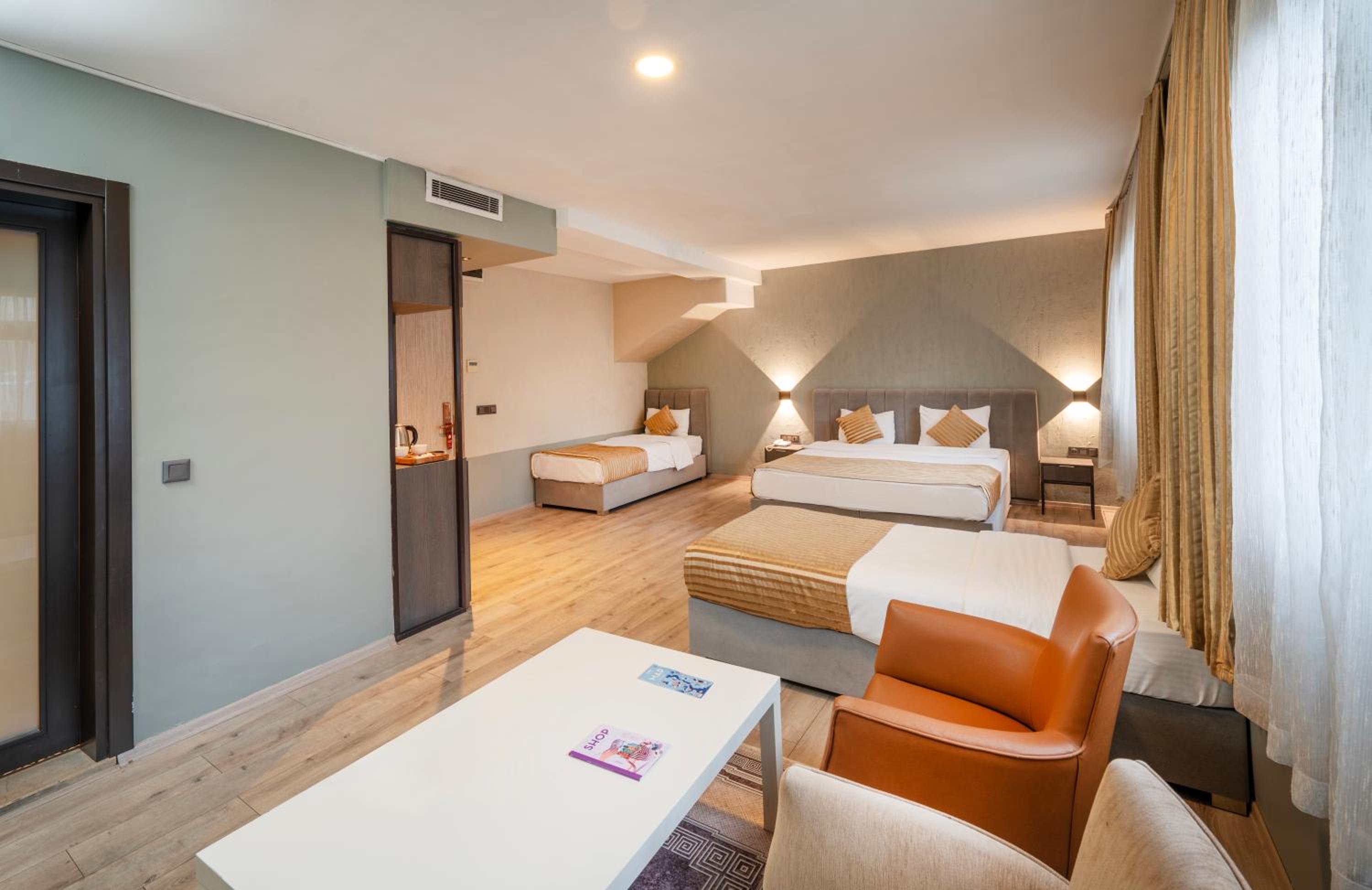 Twin Room - Disability Access photo 1