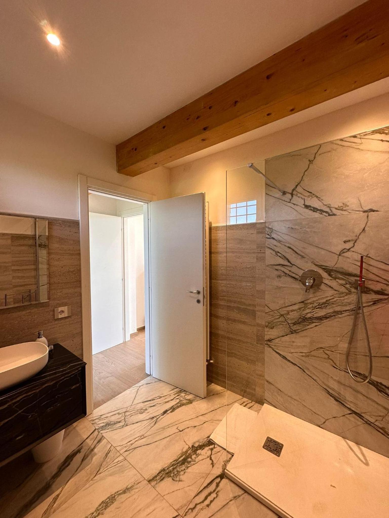 Superior King Room photo 2