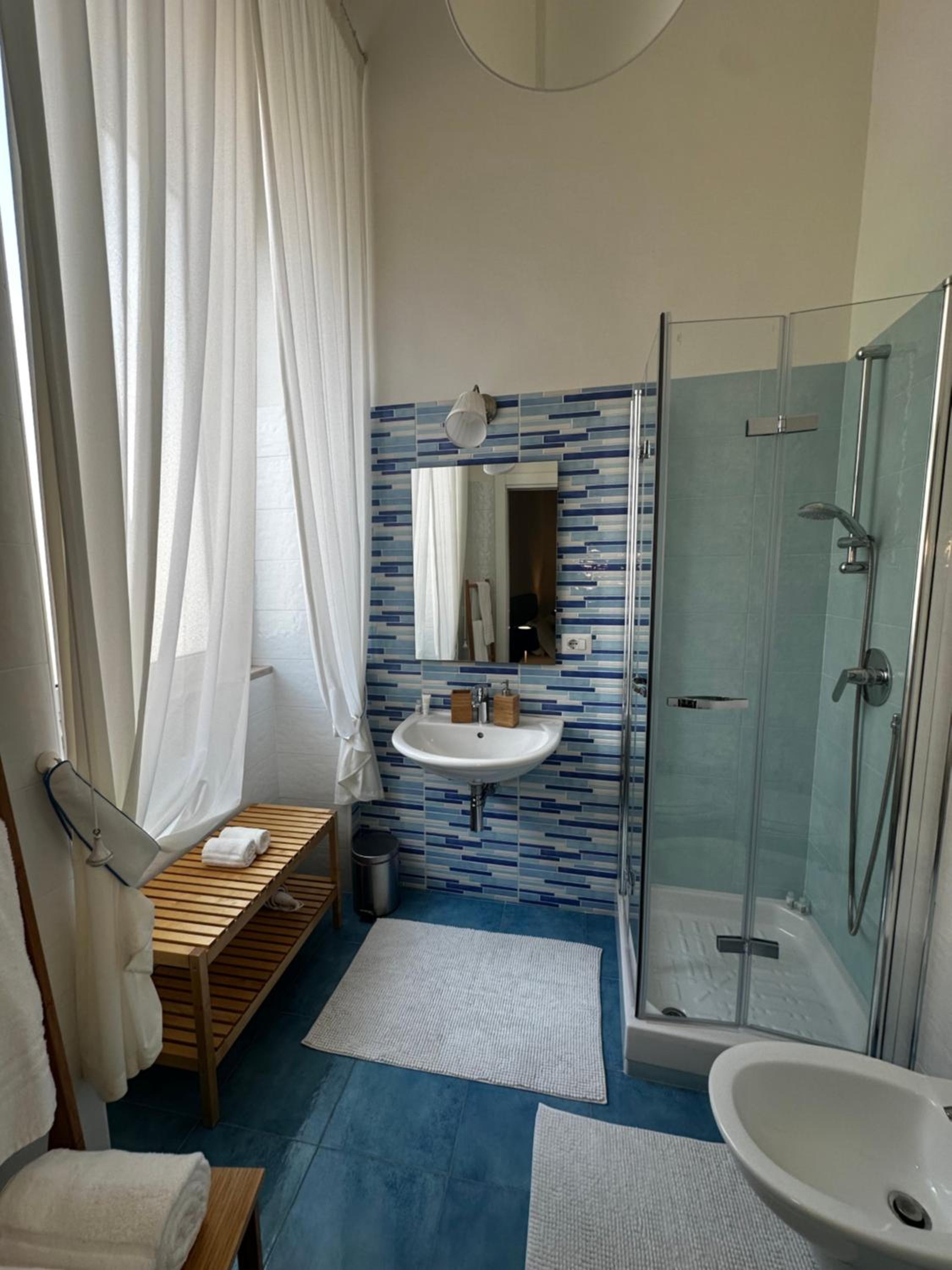 Triple Room with Private Bathroom - Photo 6