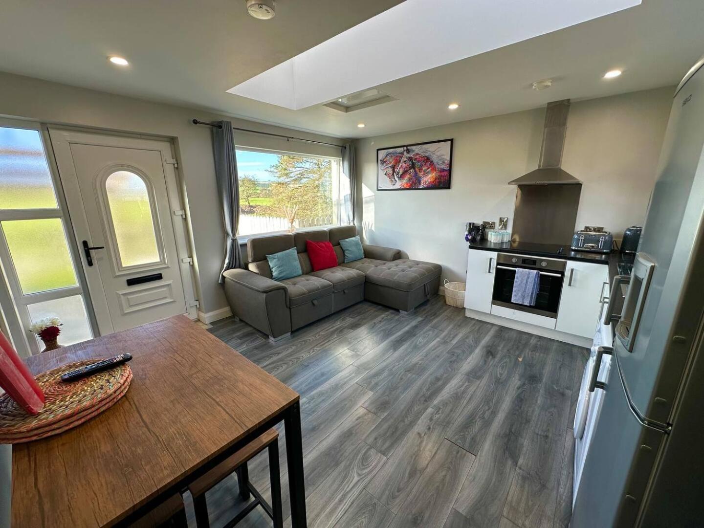 One-Bedroom House - Photo 12