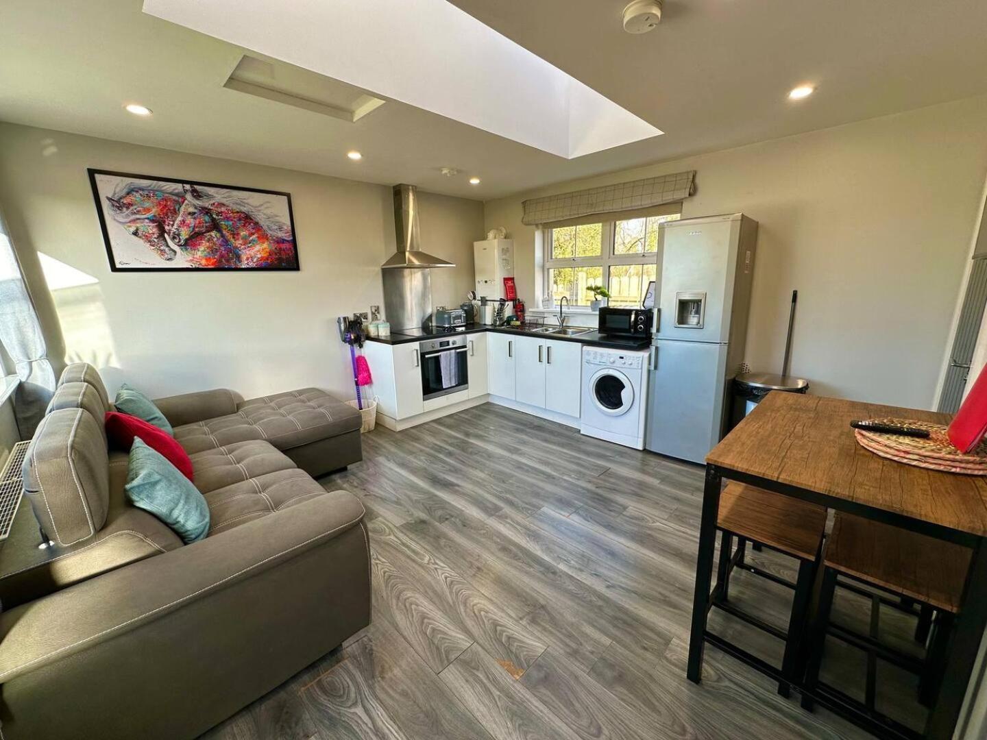 One-Bedroom House - Photo 24