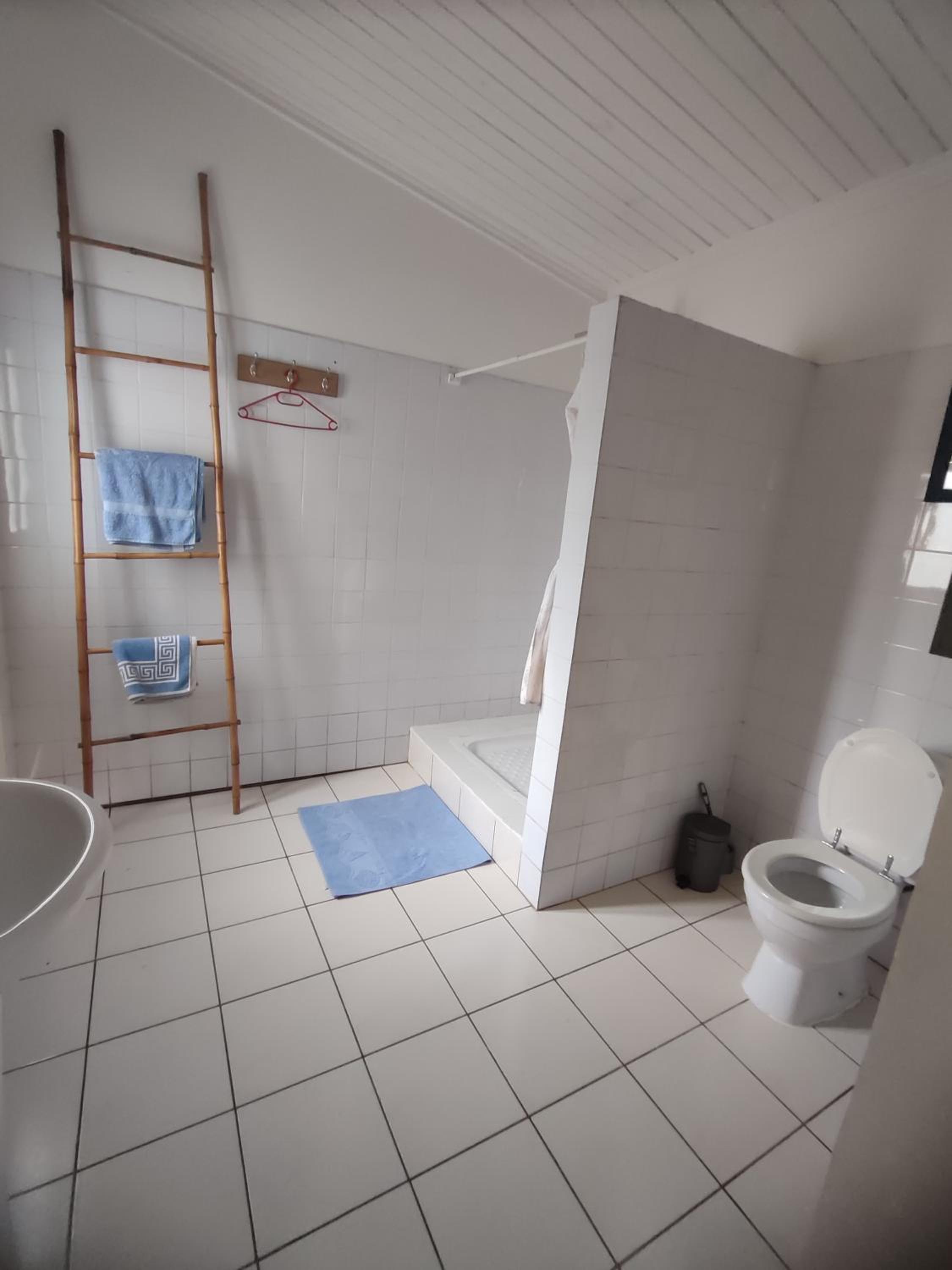 One-Bedroom House photo 1