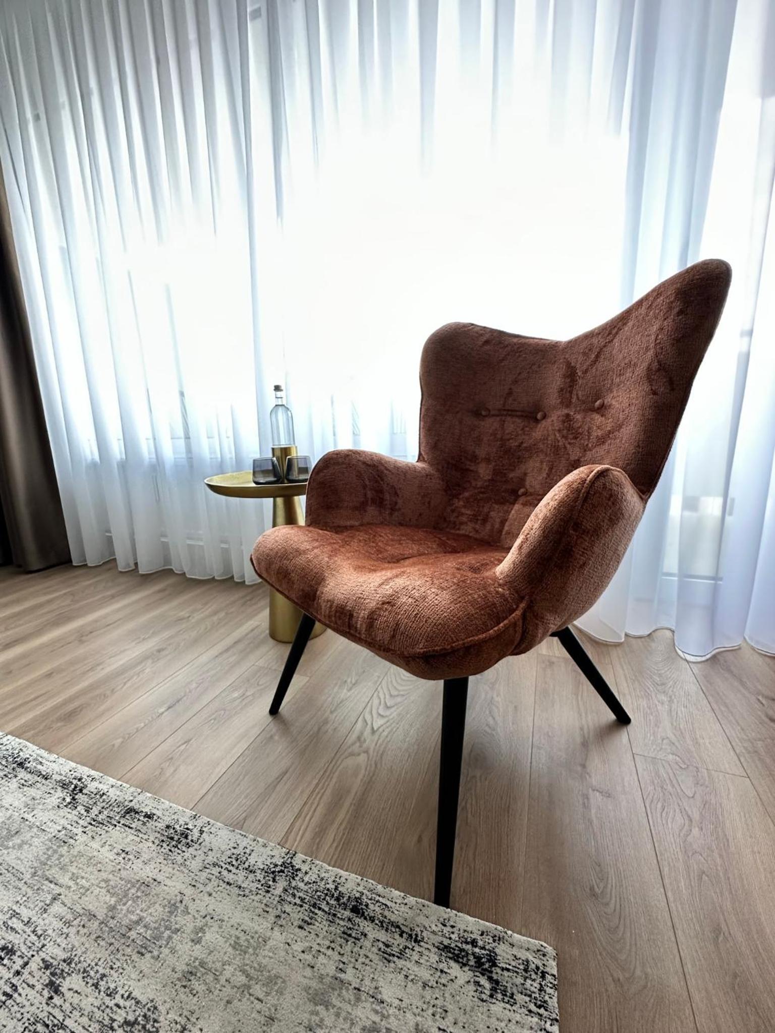 Business King Room - Photo 8