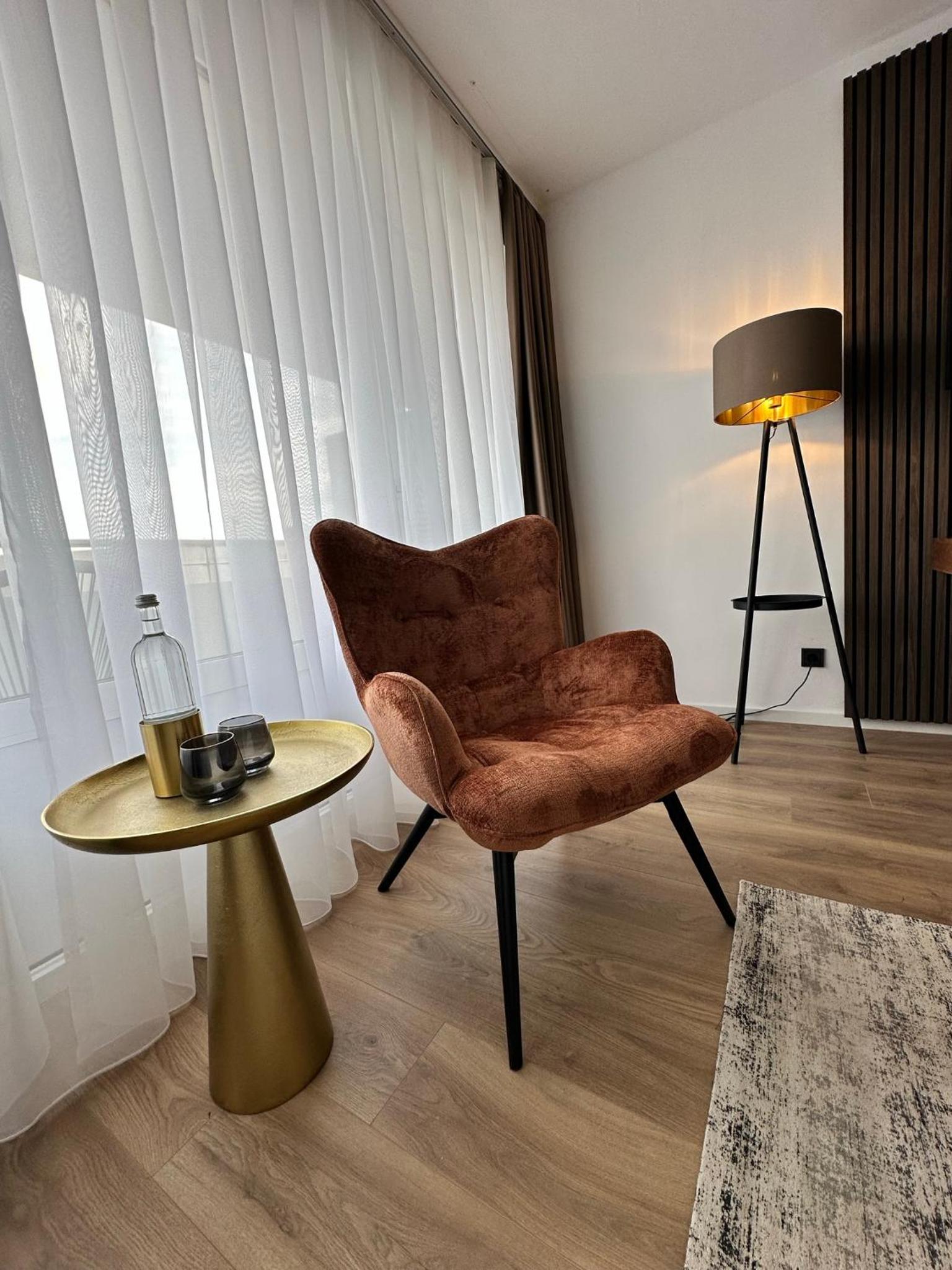Business King Room - Photo 6