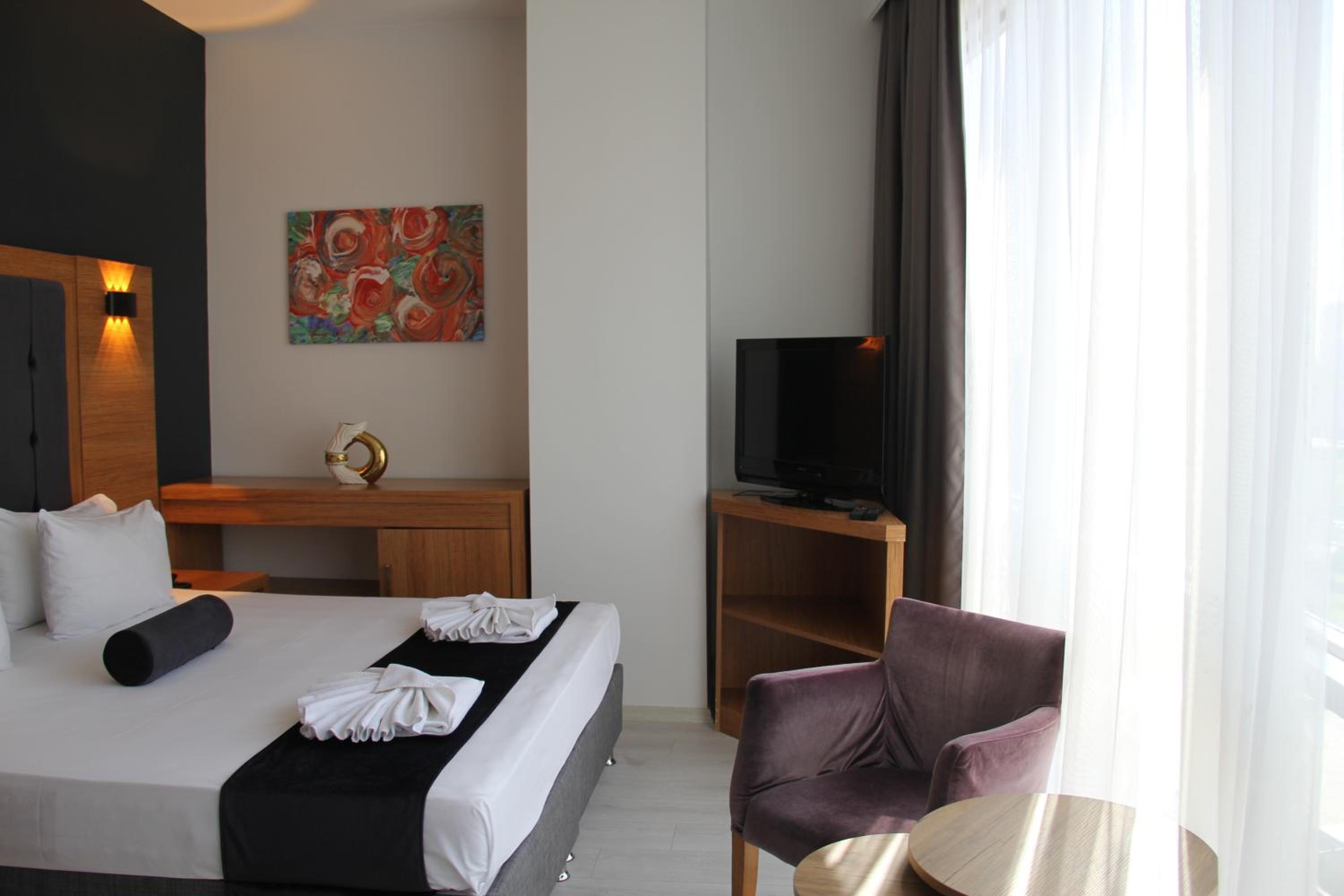 Standard Double or Twin Room photo 1