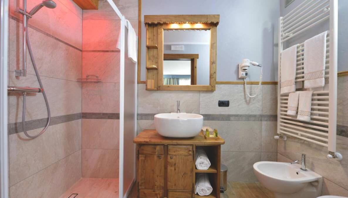 Standard Triple Room - Photo 3