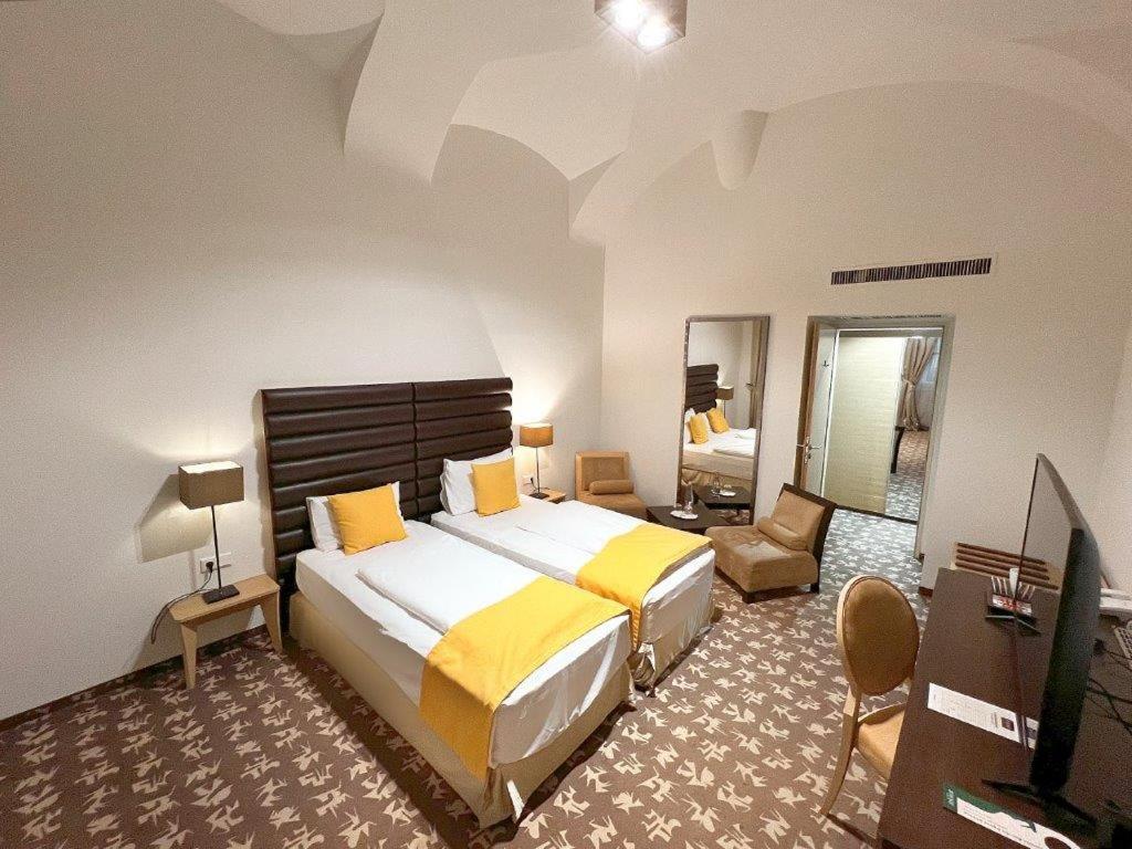 Superior Twin Room - Photo 1