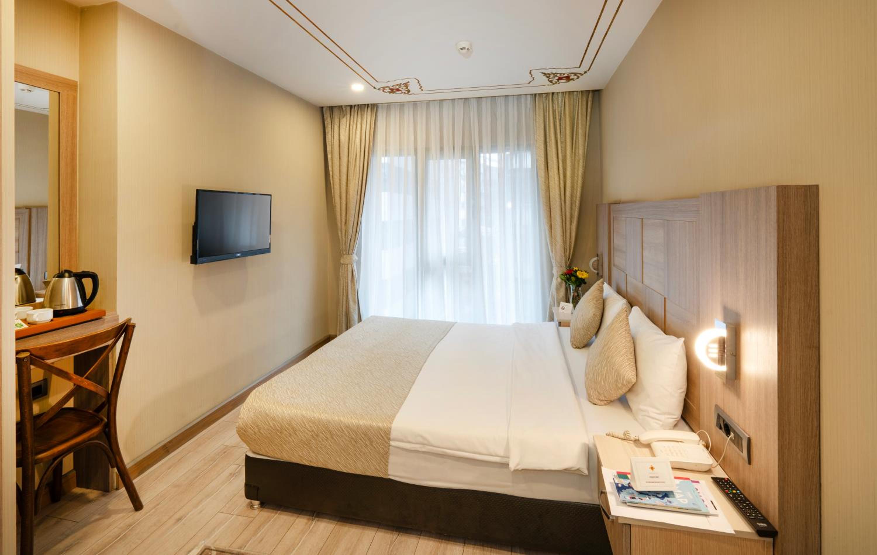 Standard Double or Twin Room photo 1