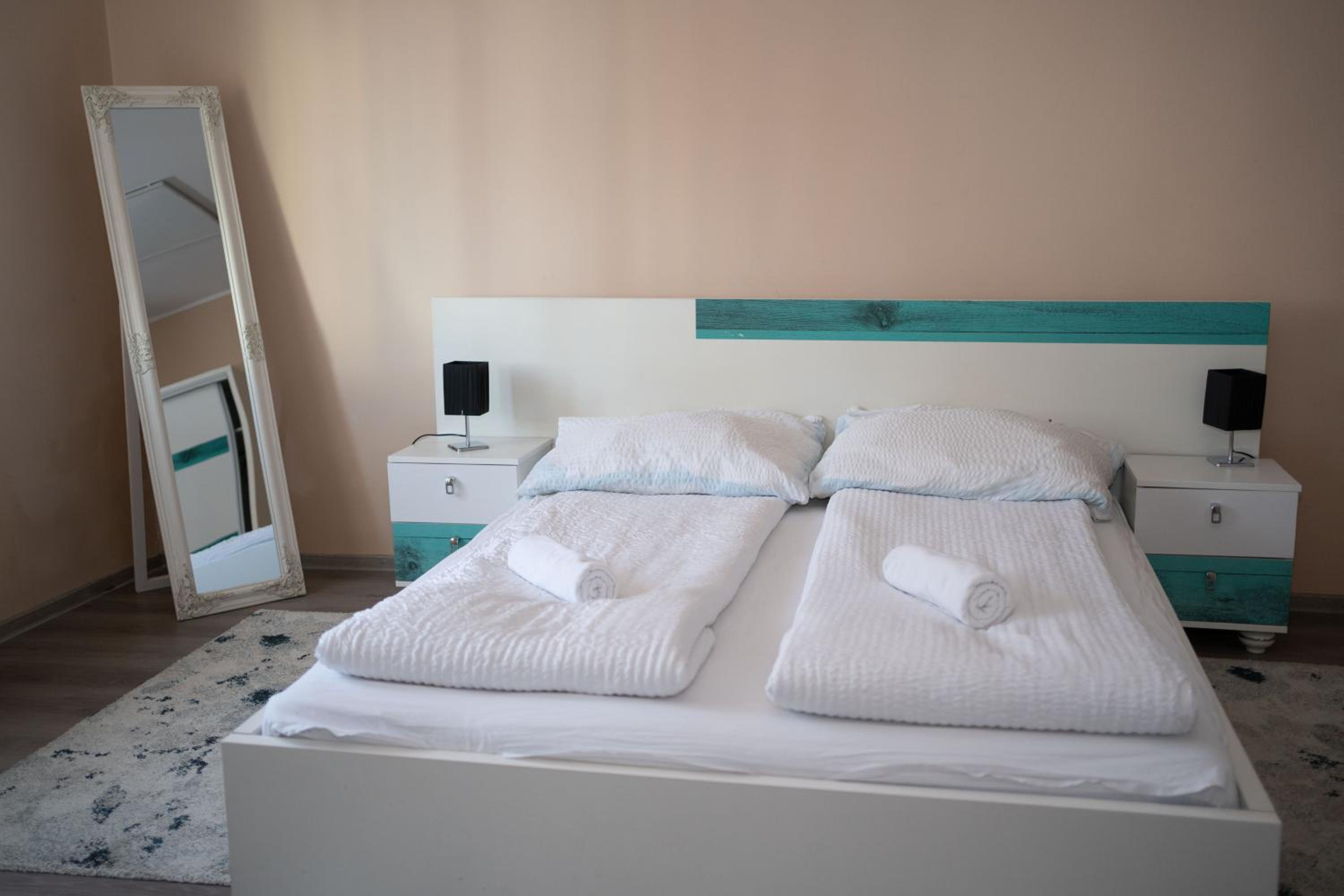 One-Bedroom Apartment - Photo 23