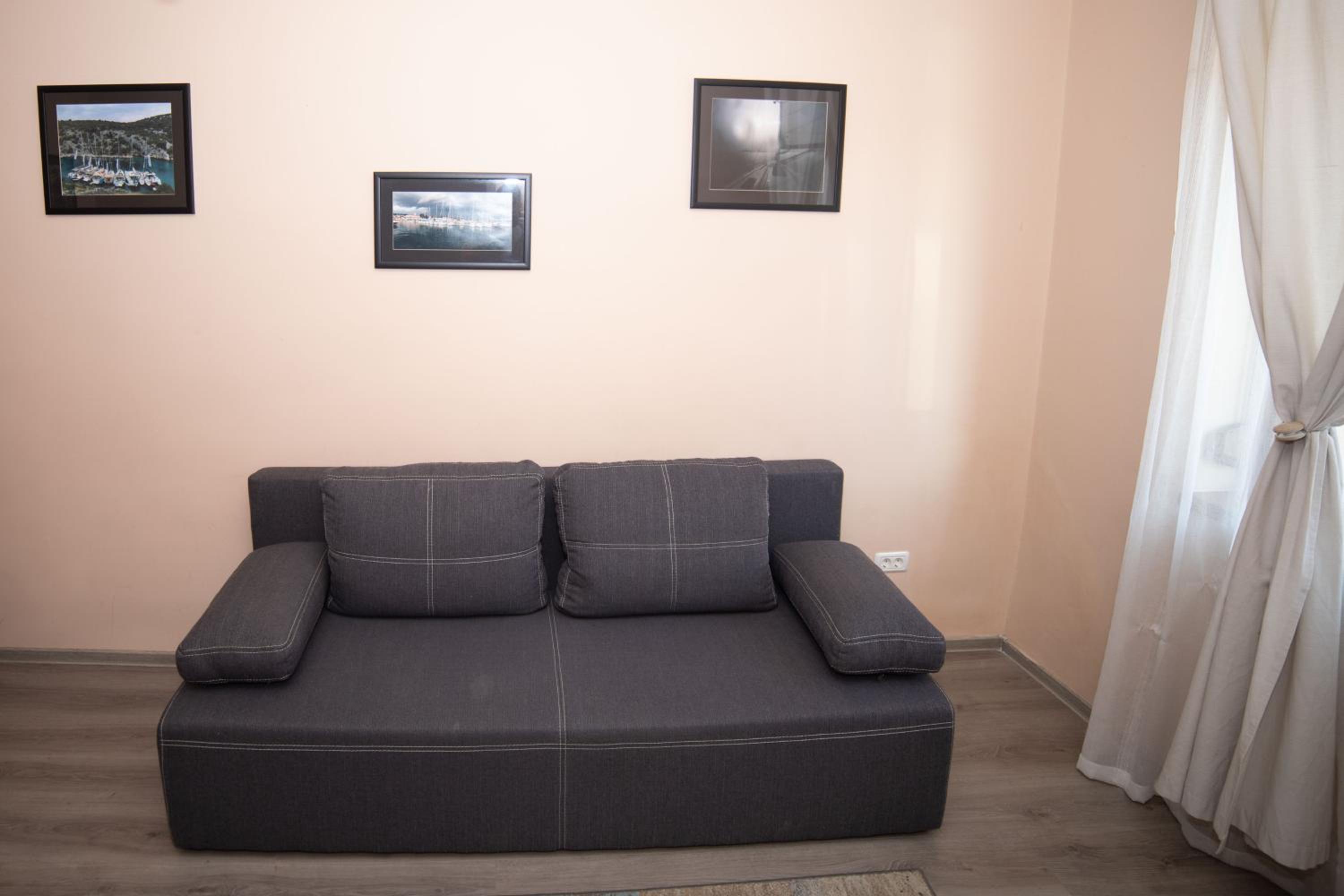 One-Bedroom Apartment - Photo 26