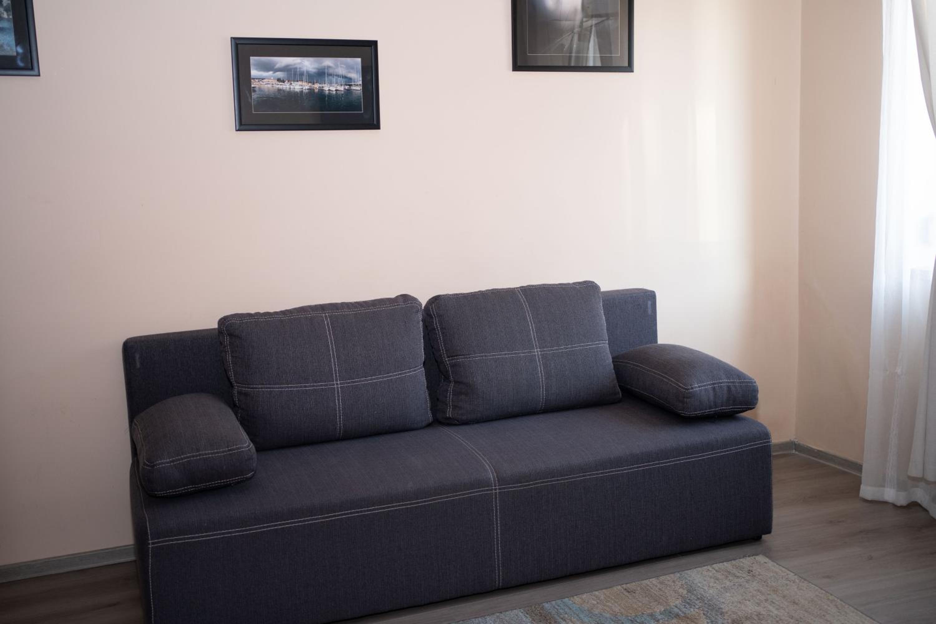 One-Bedroom Apartment - Photo 21