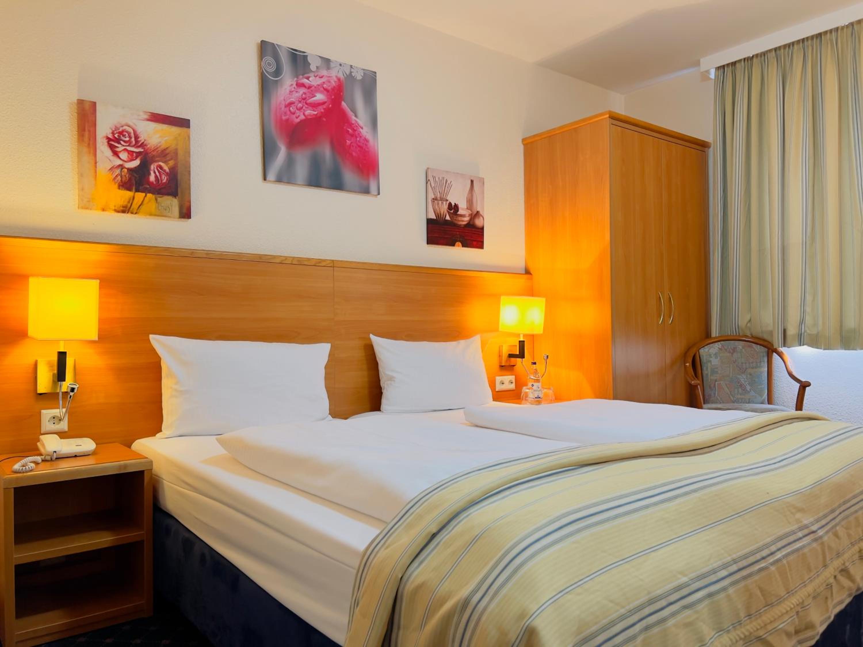 Economy Double Room - Photo 7