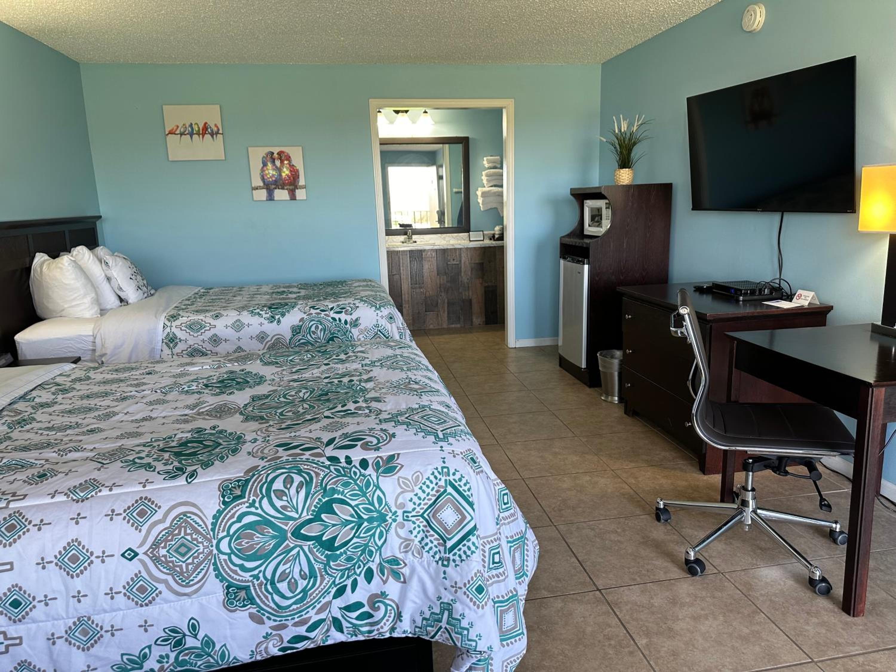 Double Room - Photo 6