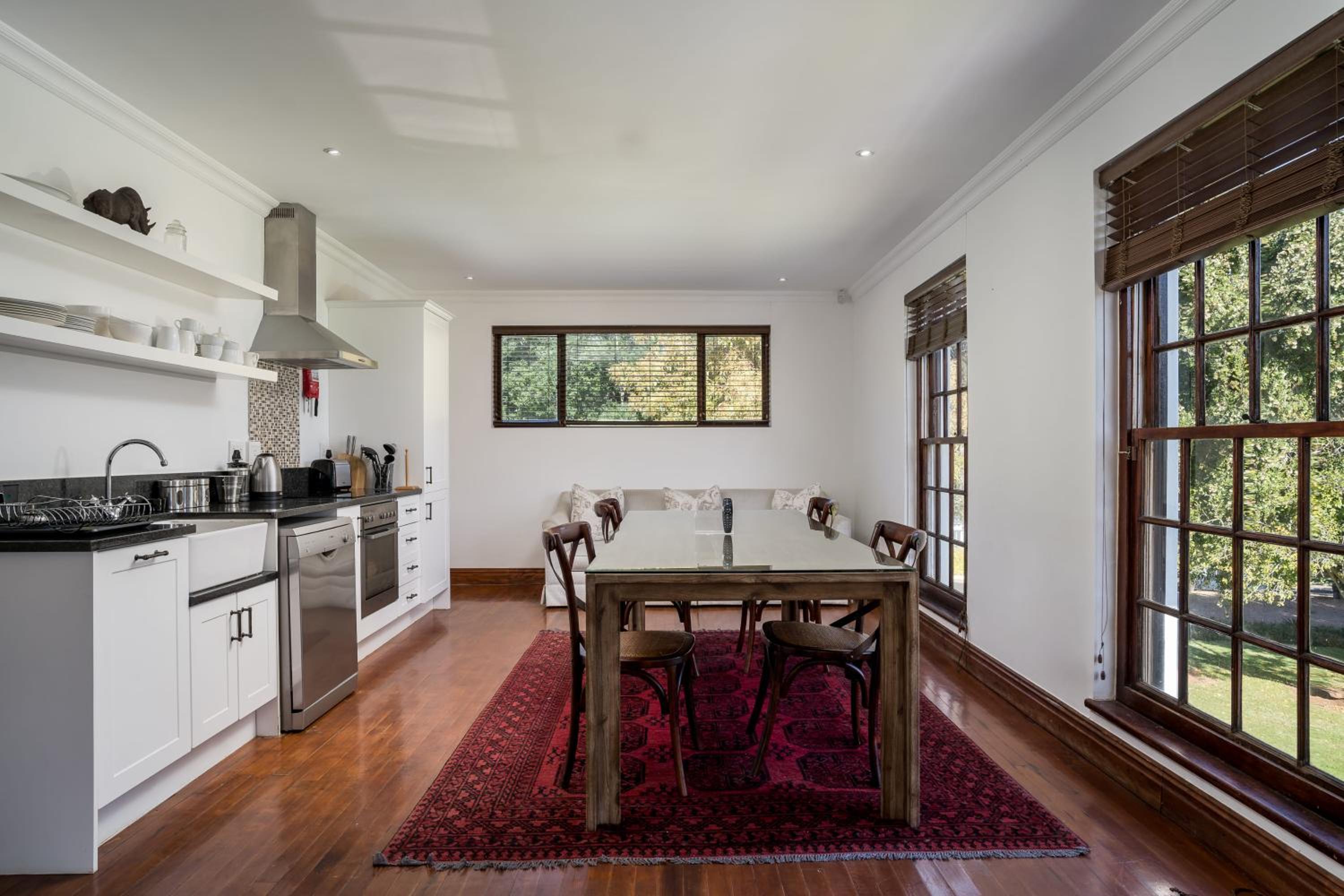 Family Room - Photo 3