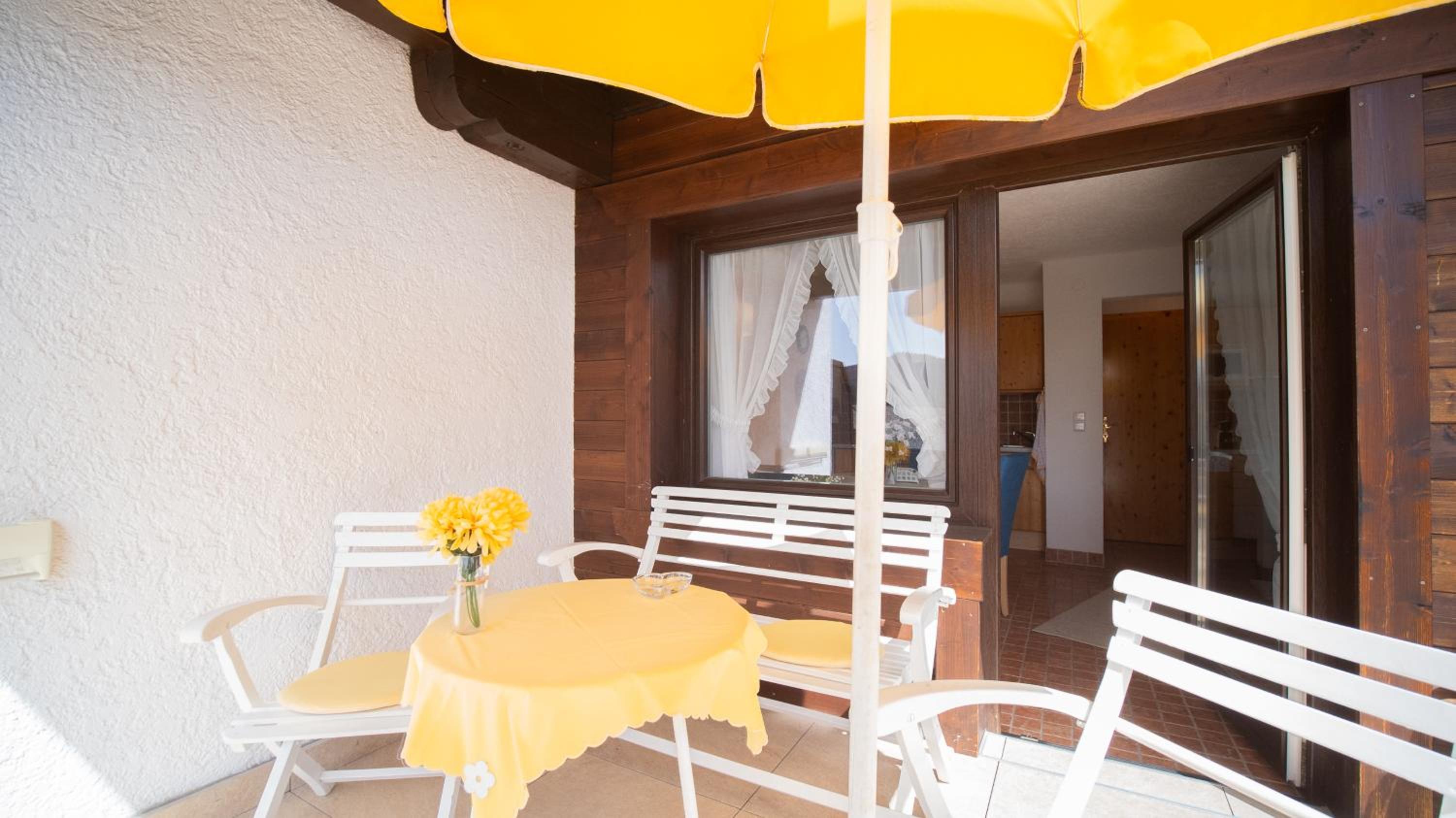 Apartment with Terrace (2 Adults) - Photo 11