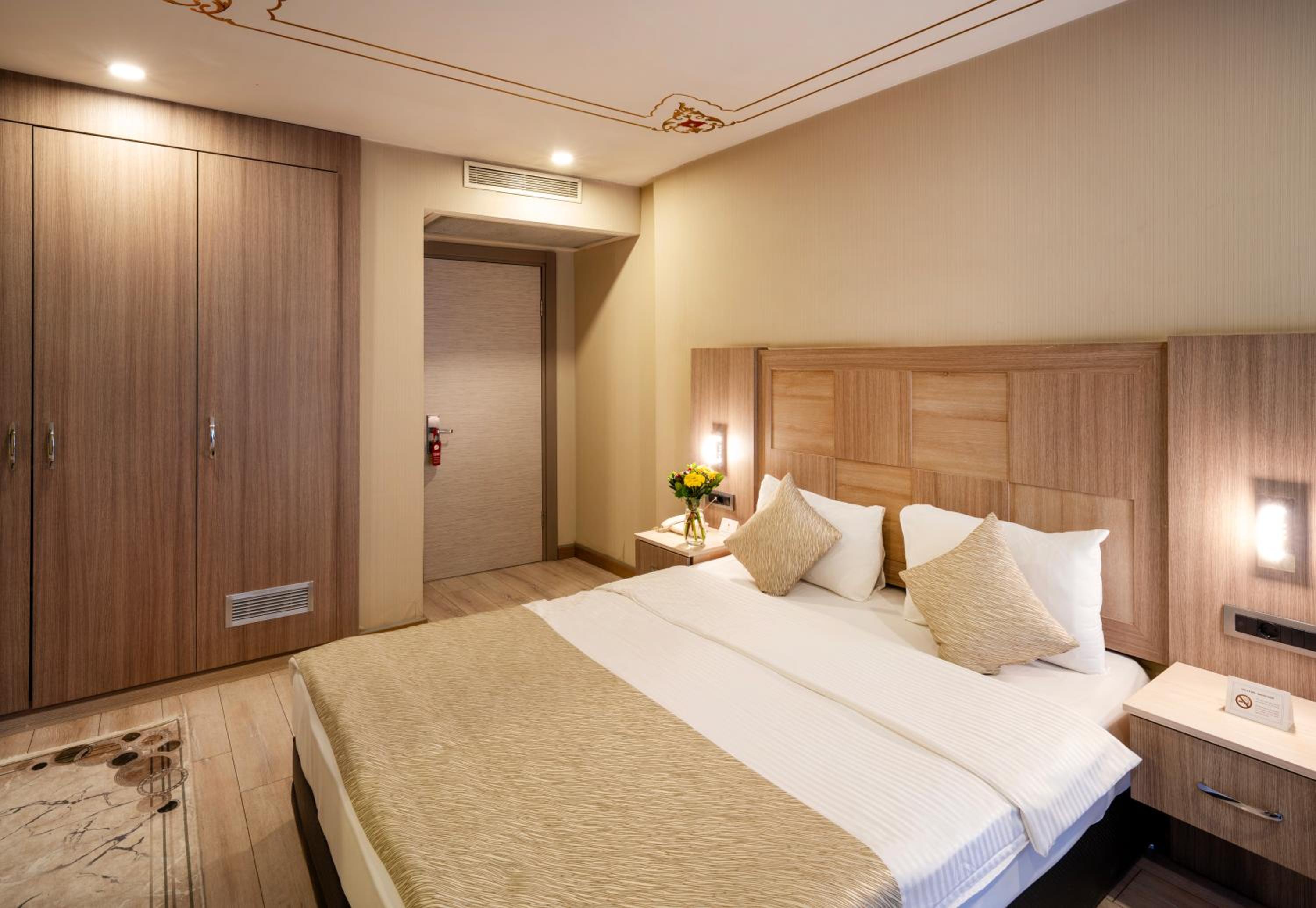 Standard Double or Twin Room photo 3