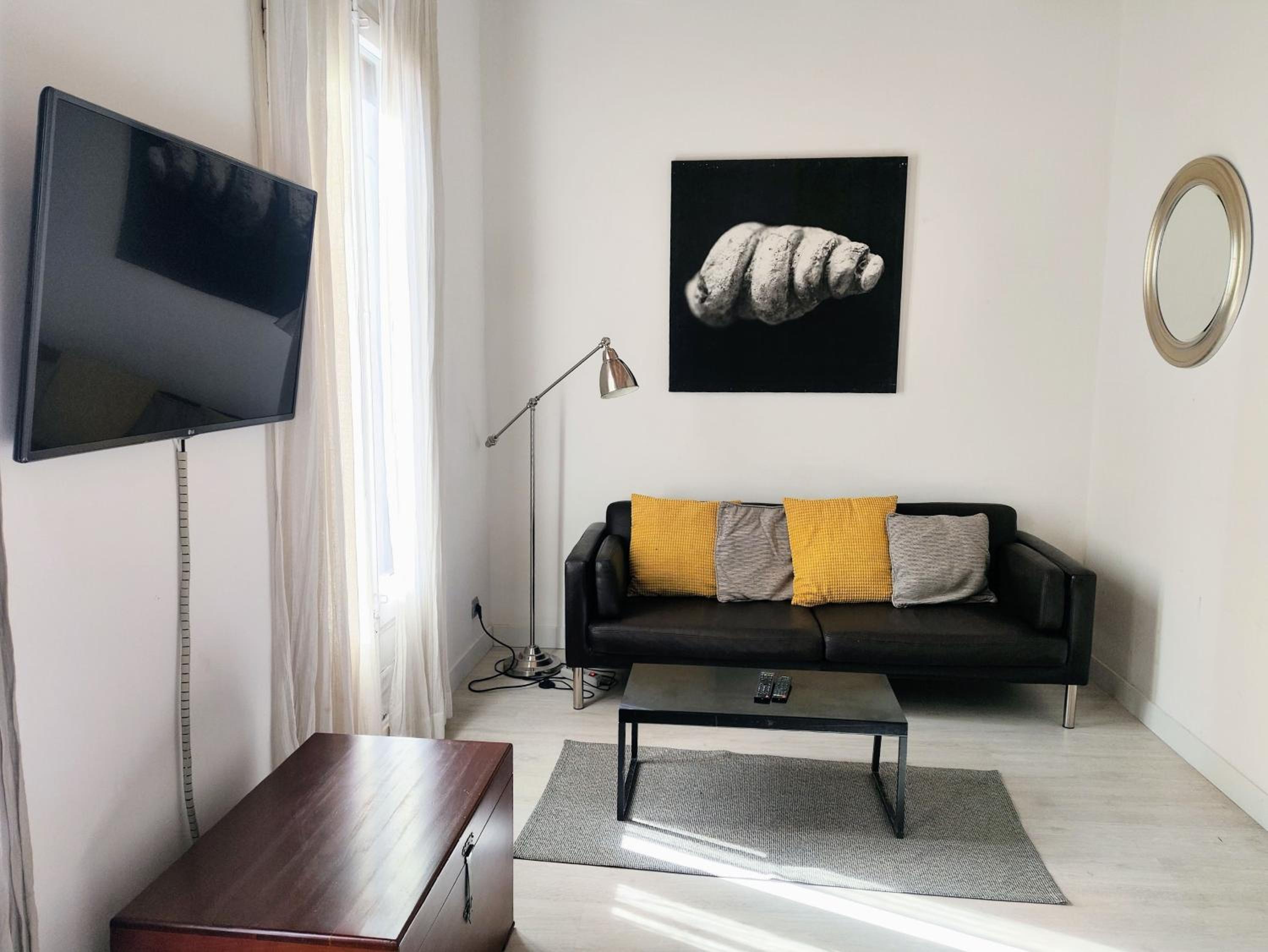 Two-Bedroom Apartment photo 2