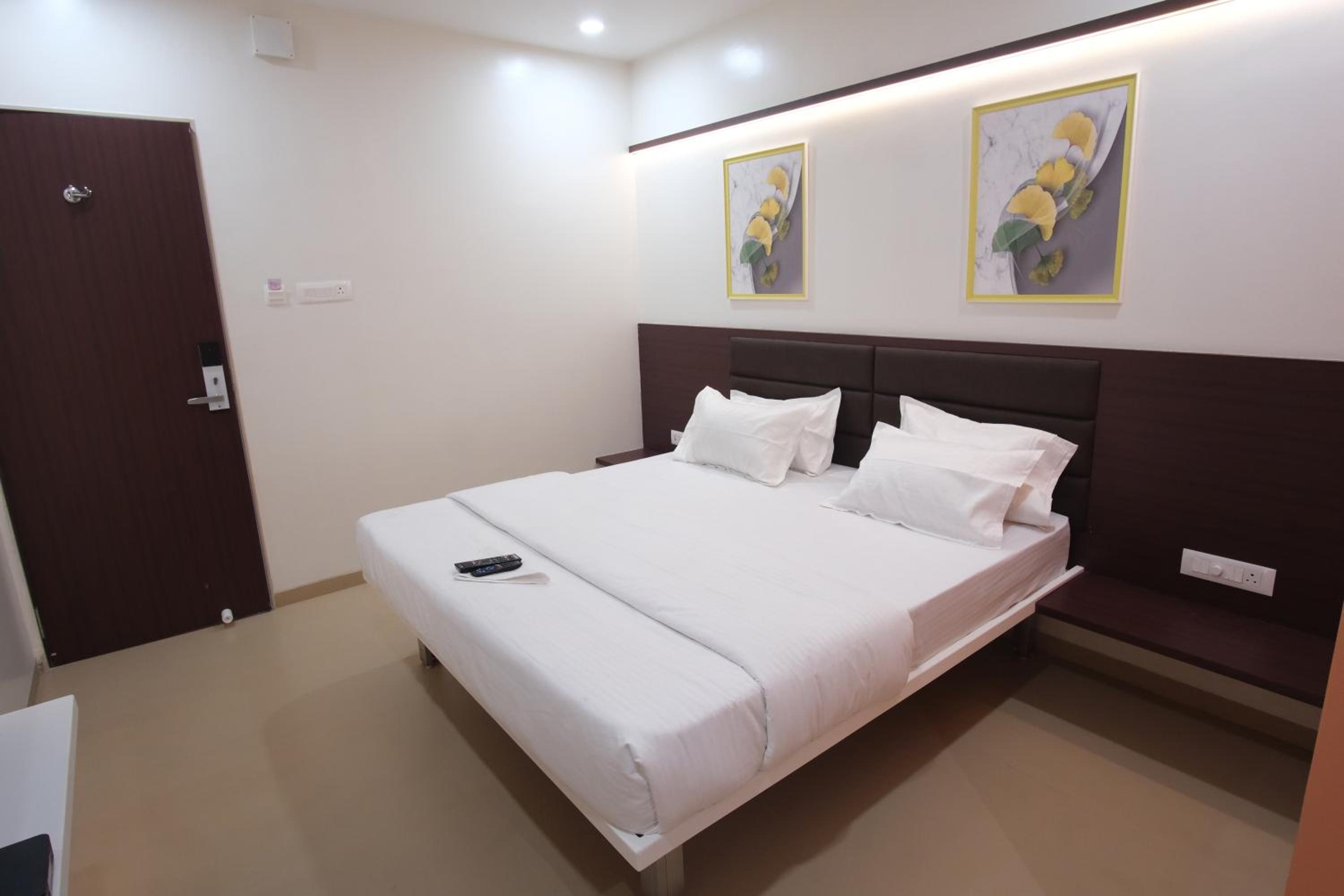 Deluxe Double Room - Photo 2