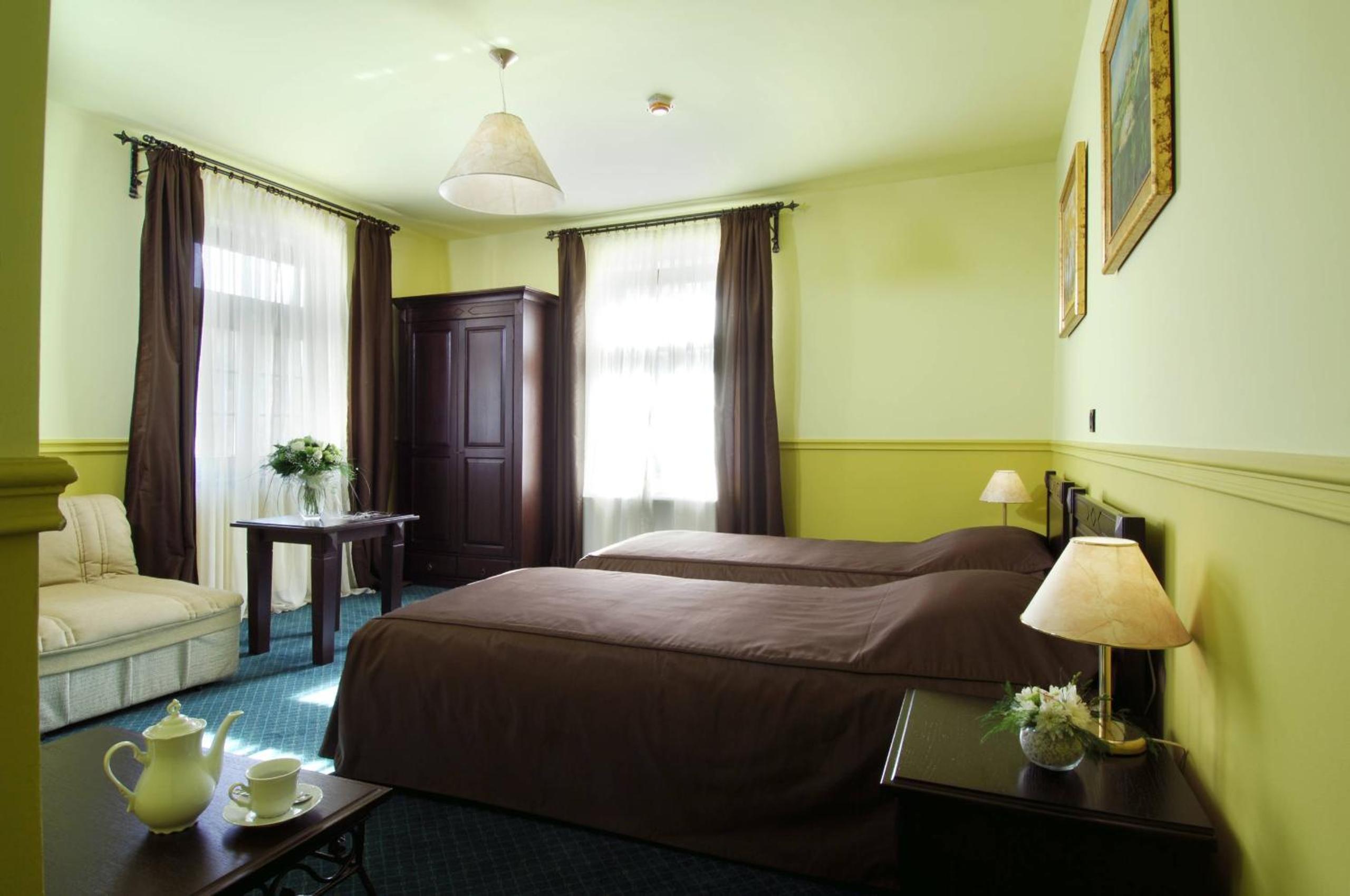 Double or Twin Room - Photo 4
