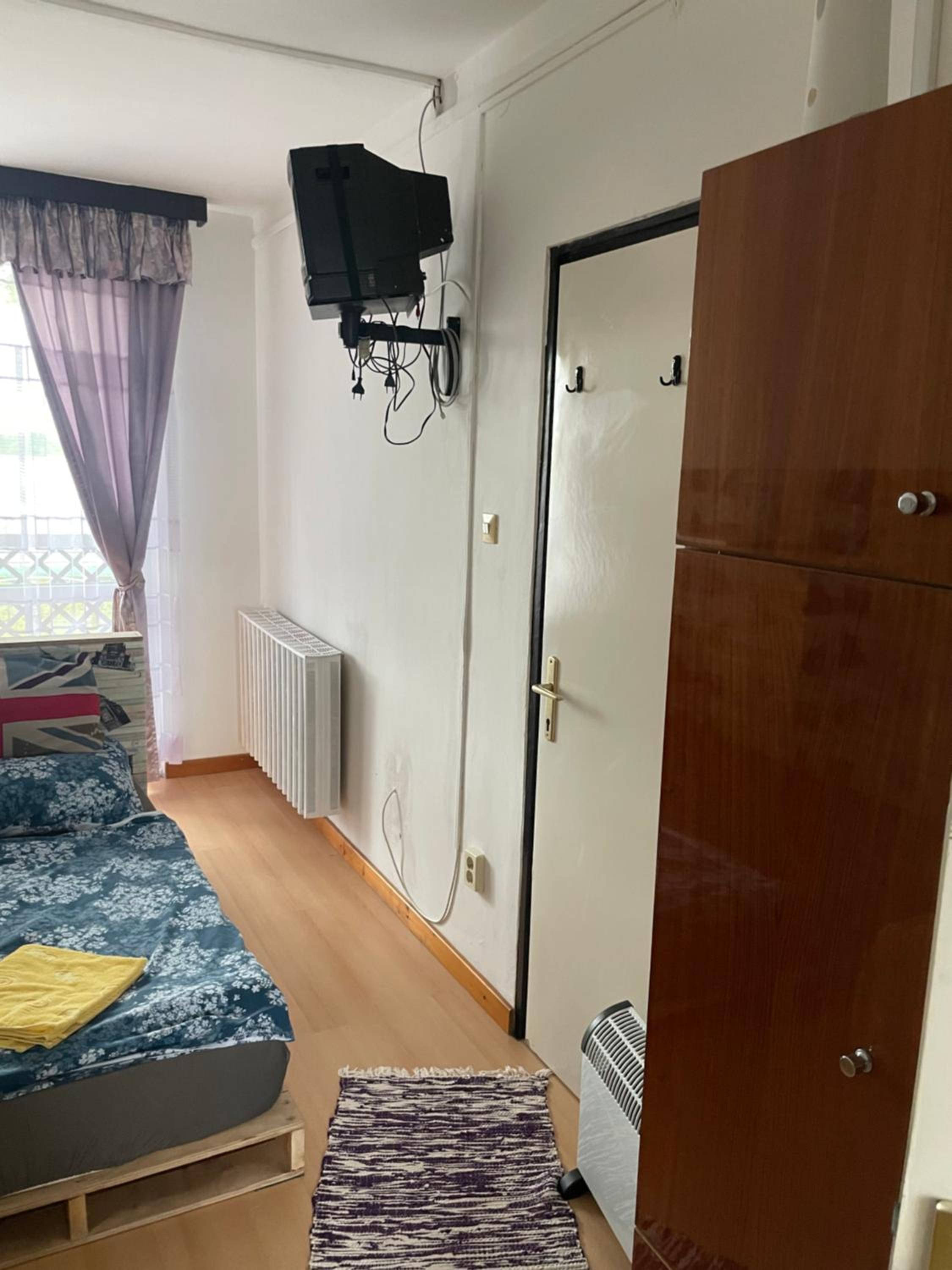 Triple Room with Shared Bathroom