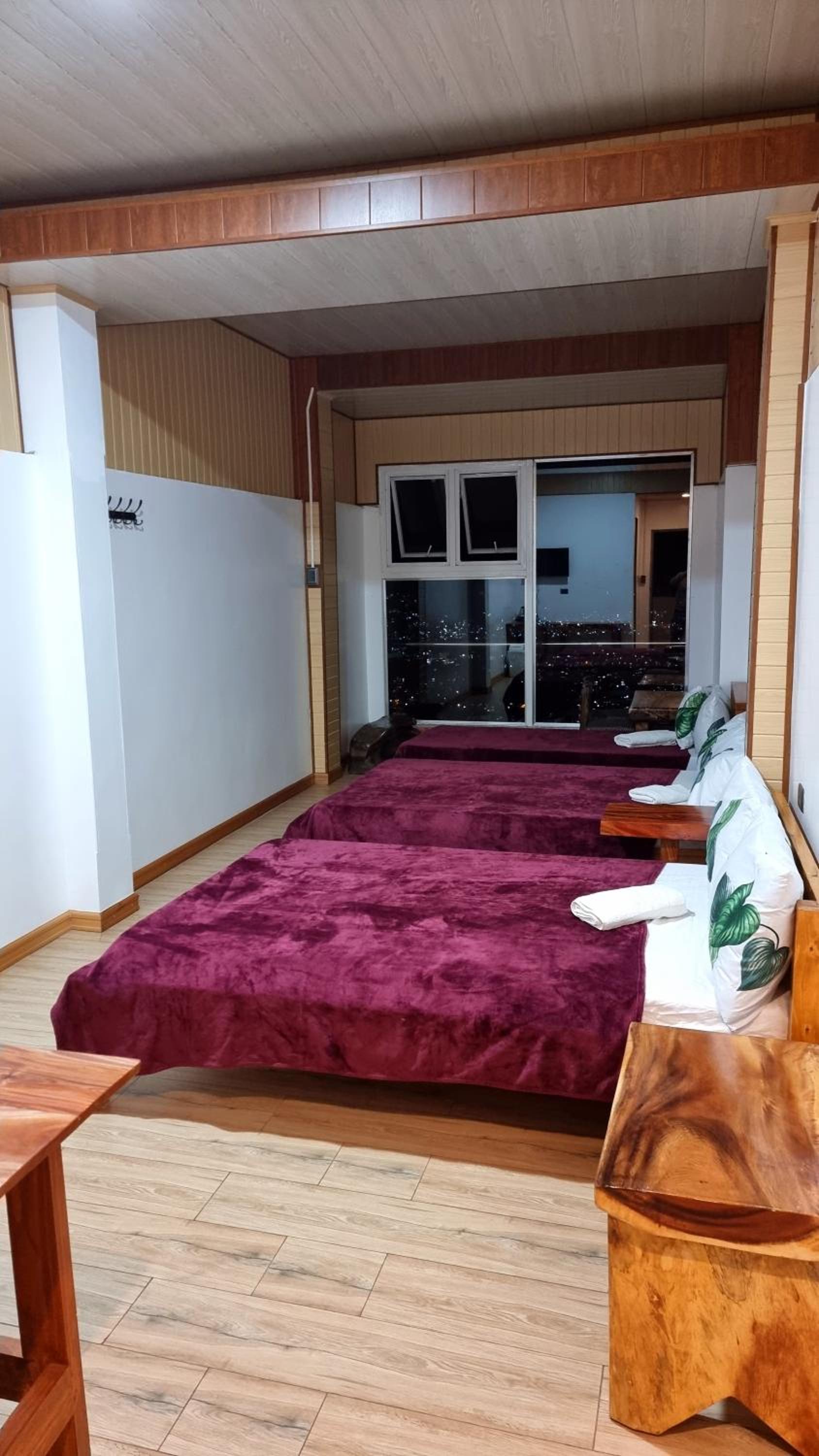 Suite with Mountain View - Photo 7