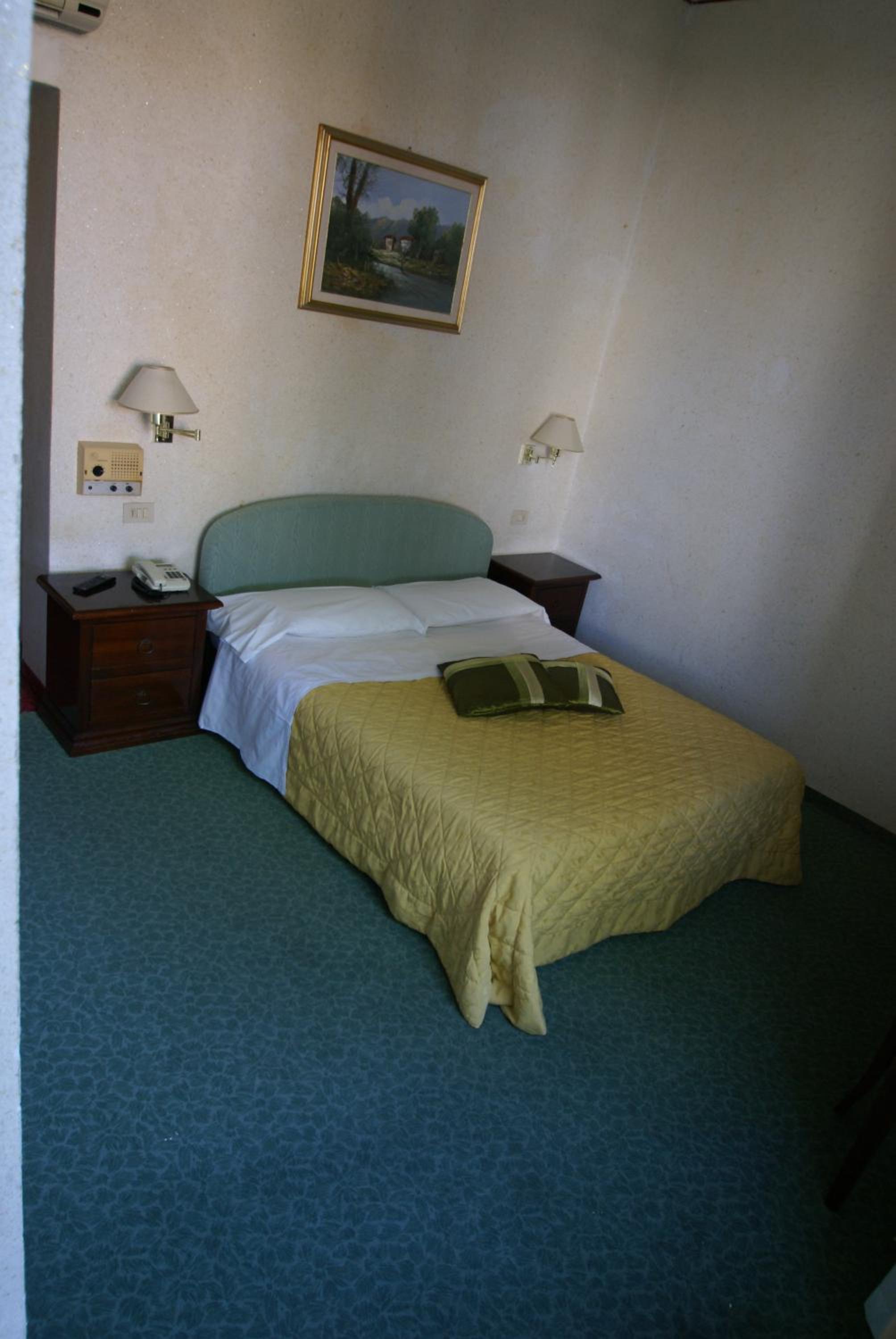 Triple Room - Photo 5