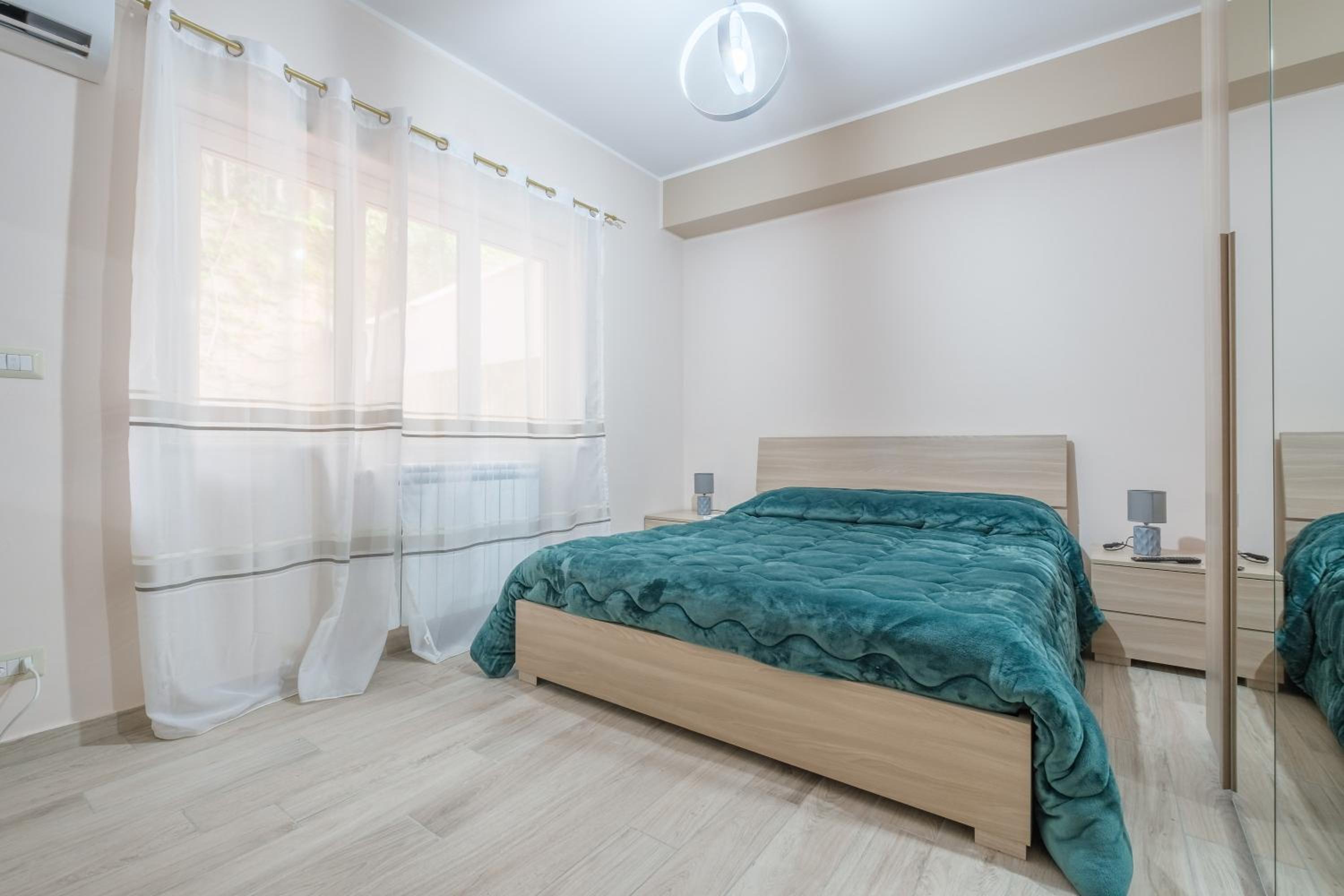 Two-Bedroom Deluxe Apartment with Balcony