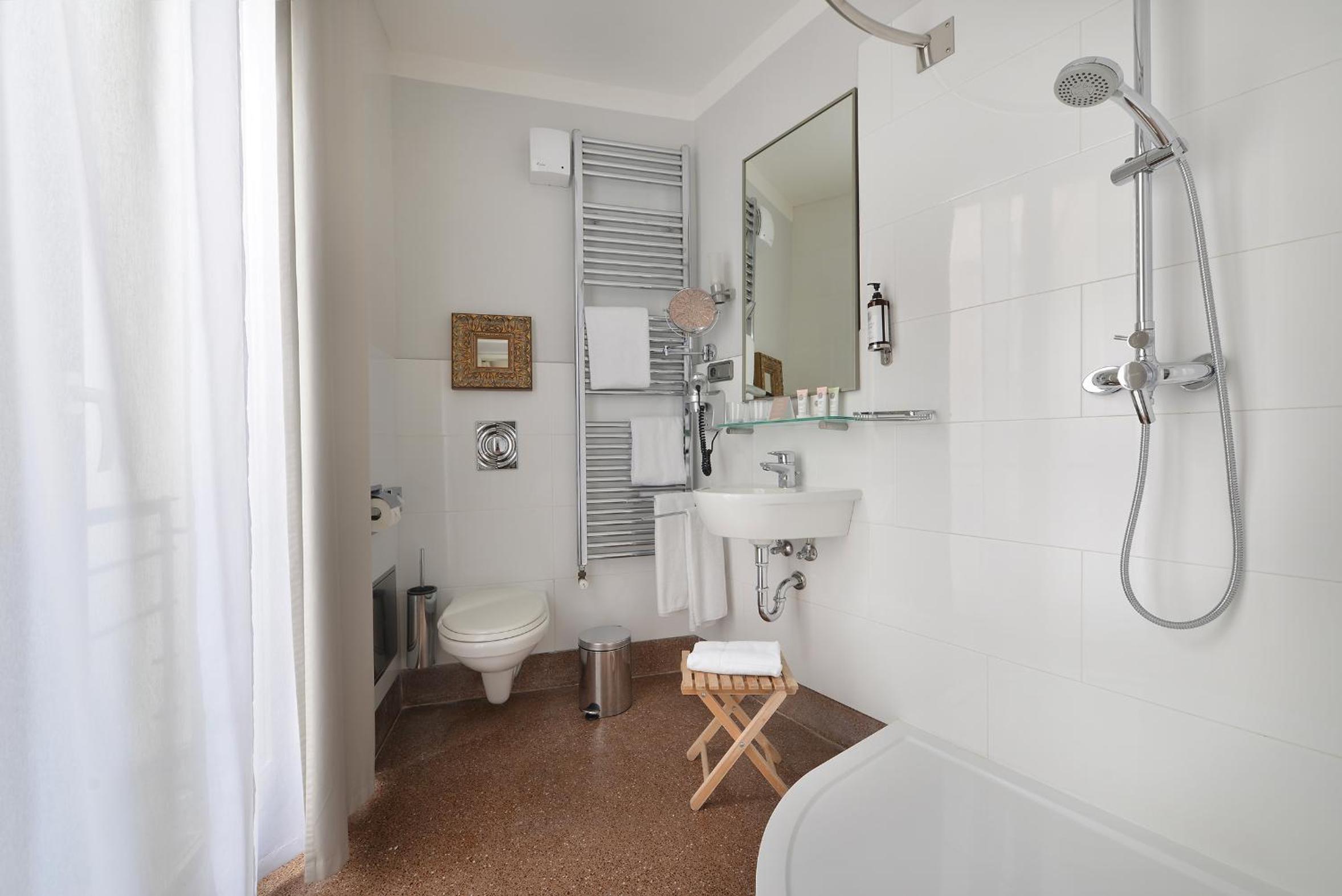 Available room