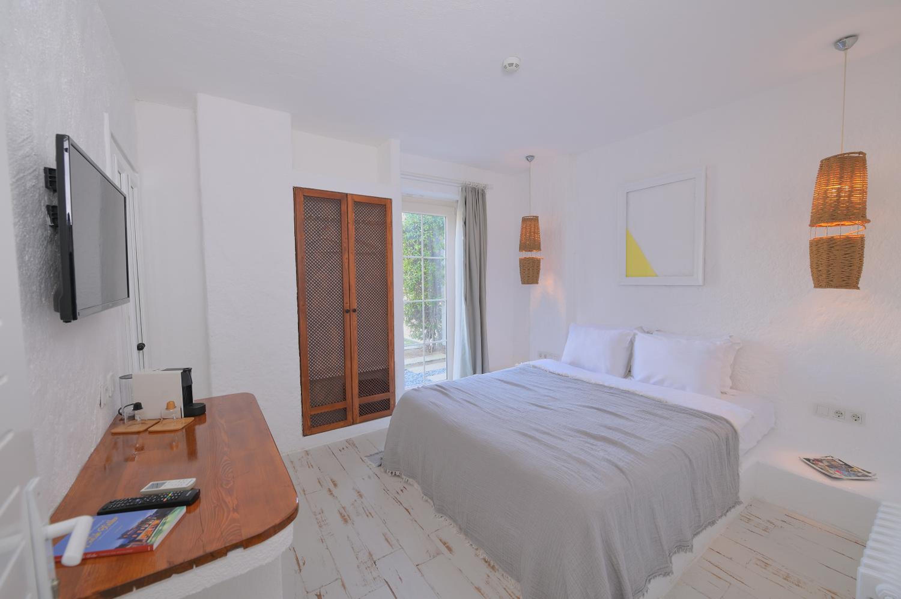 Standard Double Room photo 2