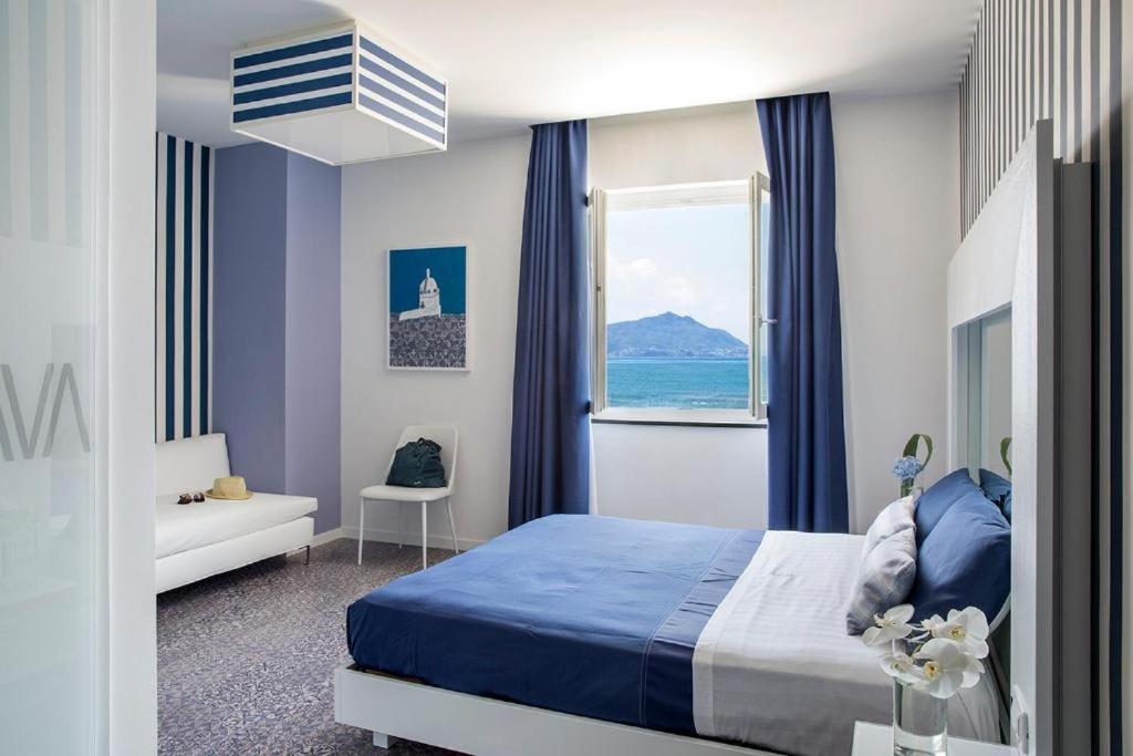 Double Room with Sea View - Photo 14