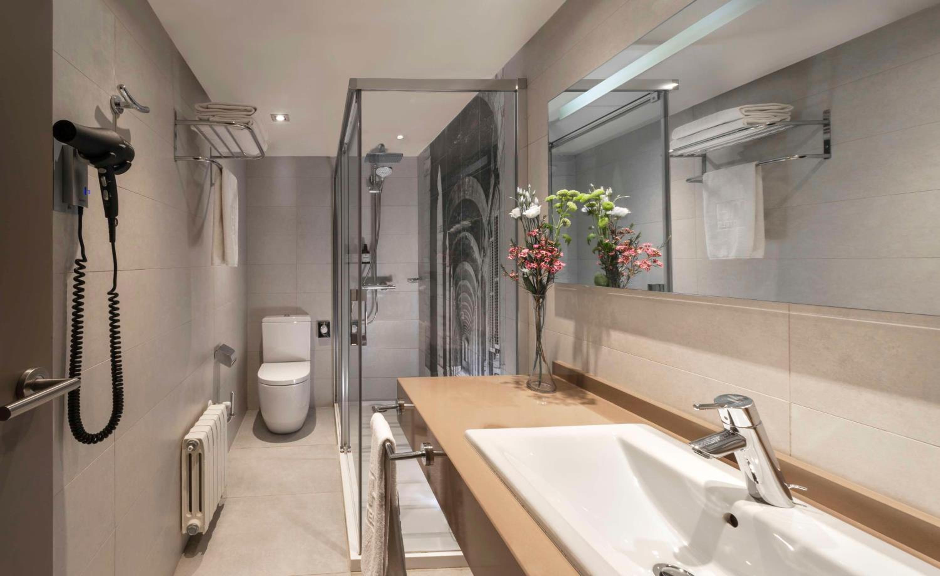 Superior Double or Twin Room - Photo 3