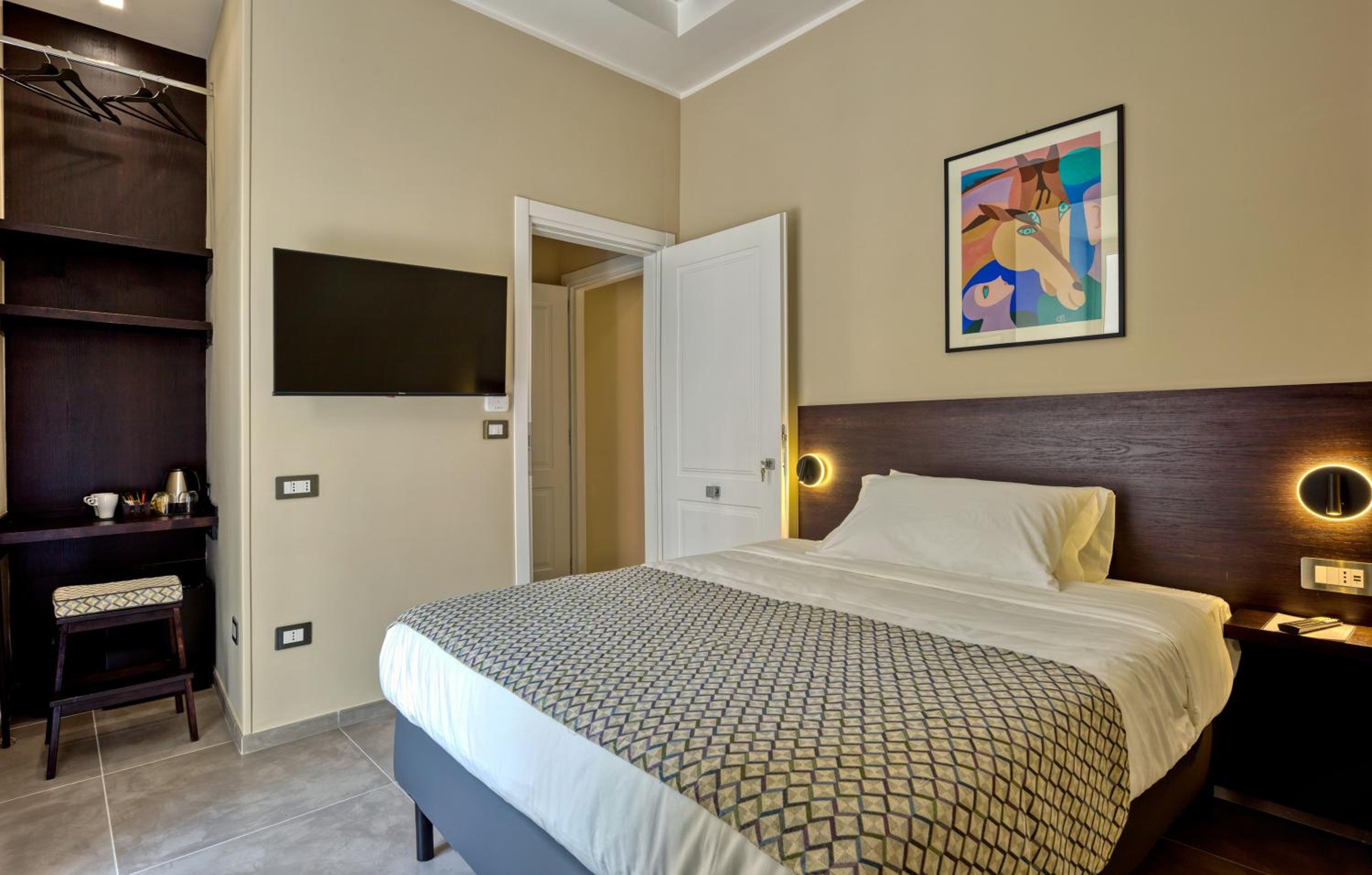 Queen Room with Balcony