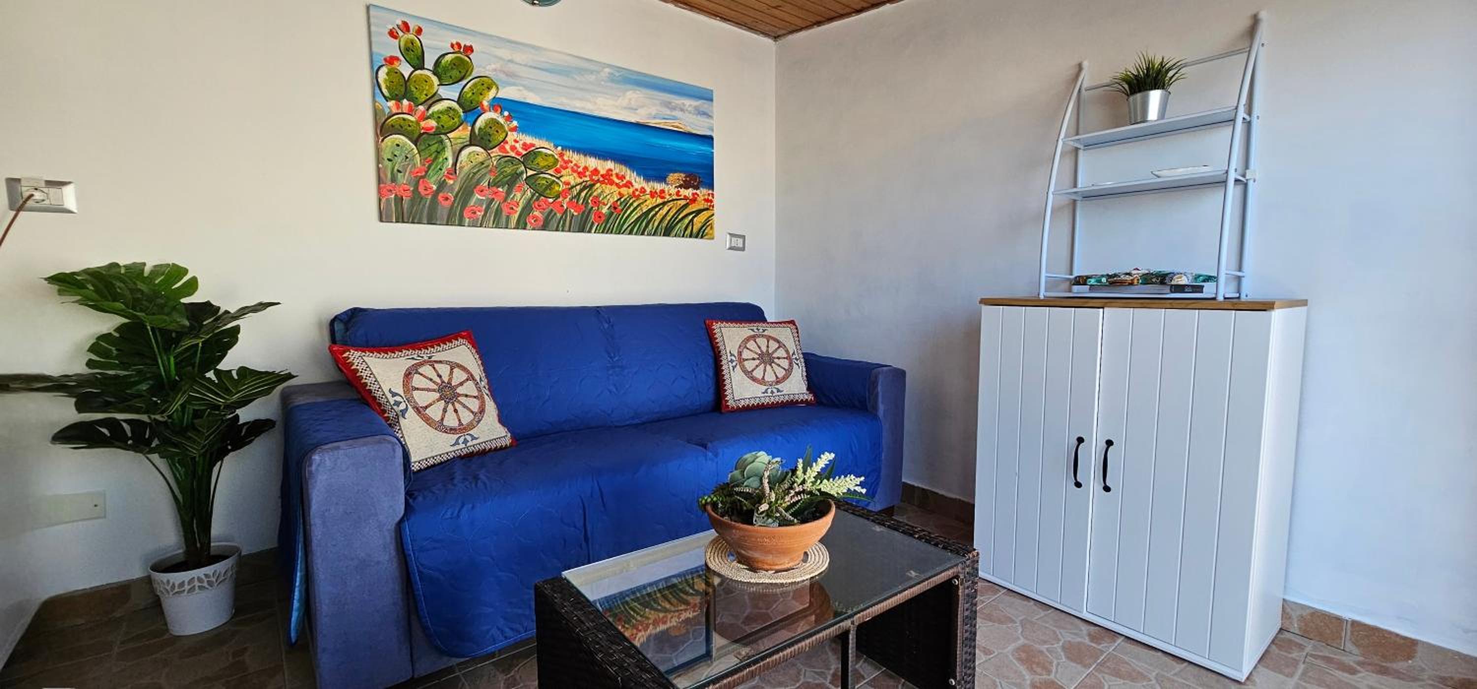 Apartment with Terrace - Photo 6