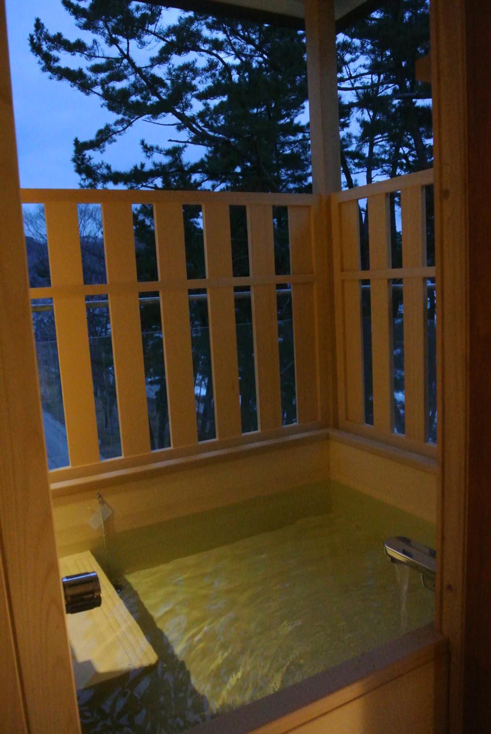 Room with Tatami Area and Open-Air Bath (Ocean View) photo 3